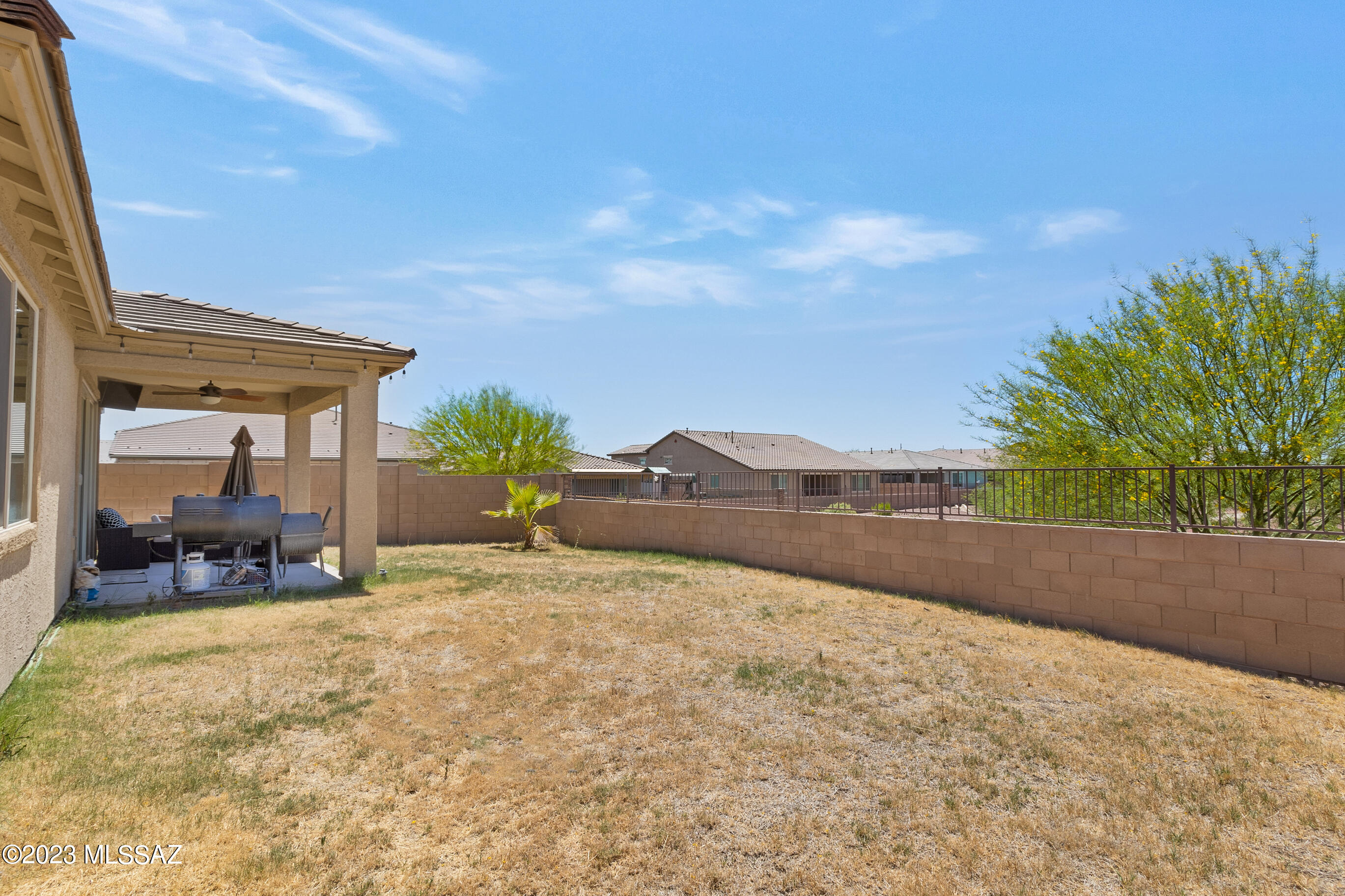 12209 N Amberwood Place