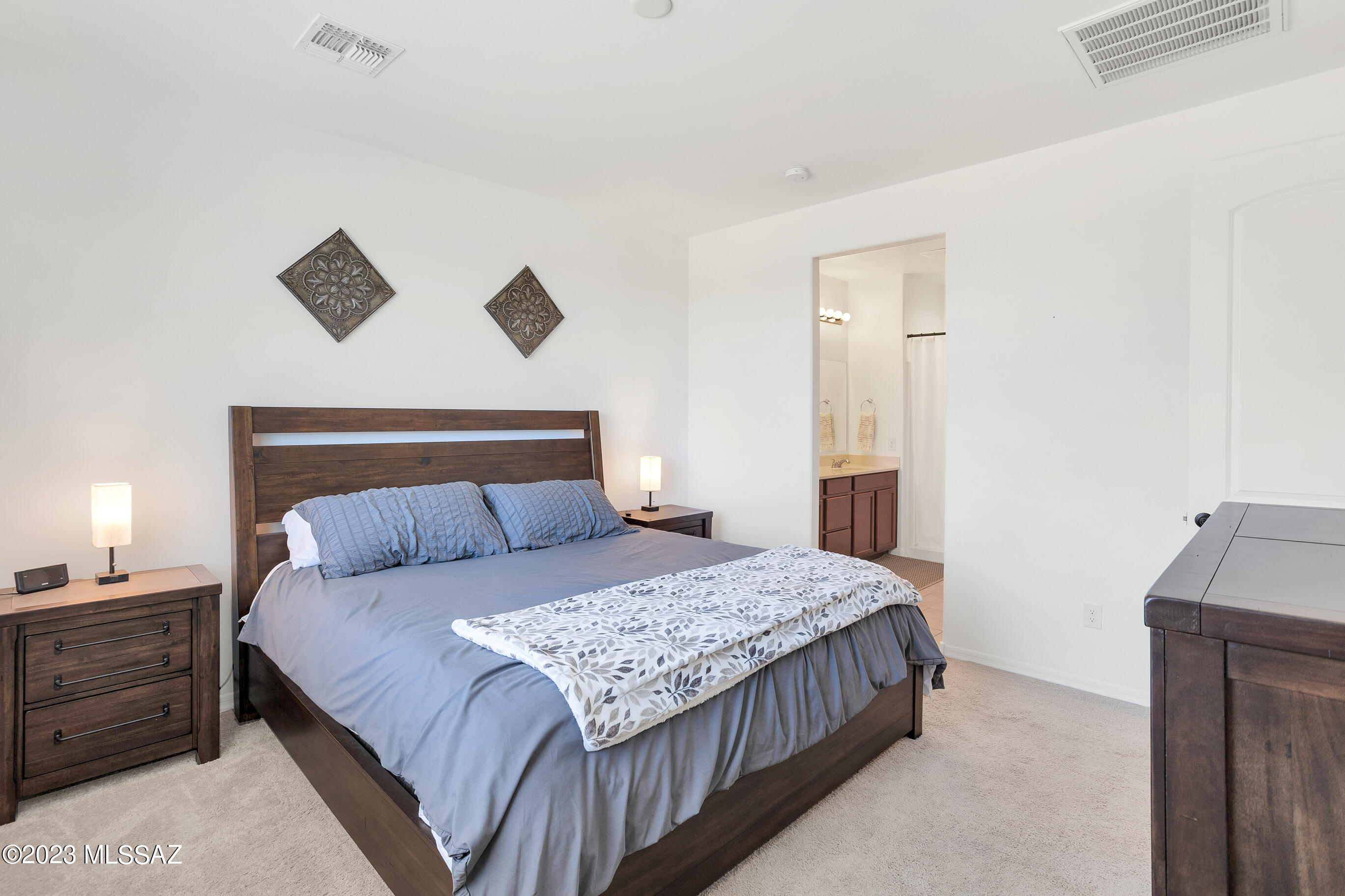 12209 N Amberwood Place