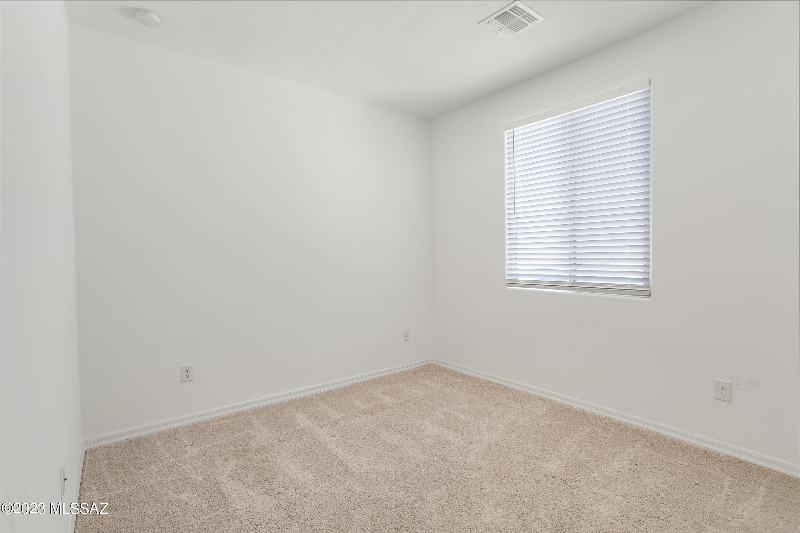 12209 N Amberwood Place