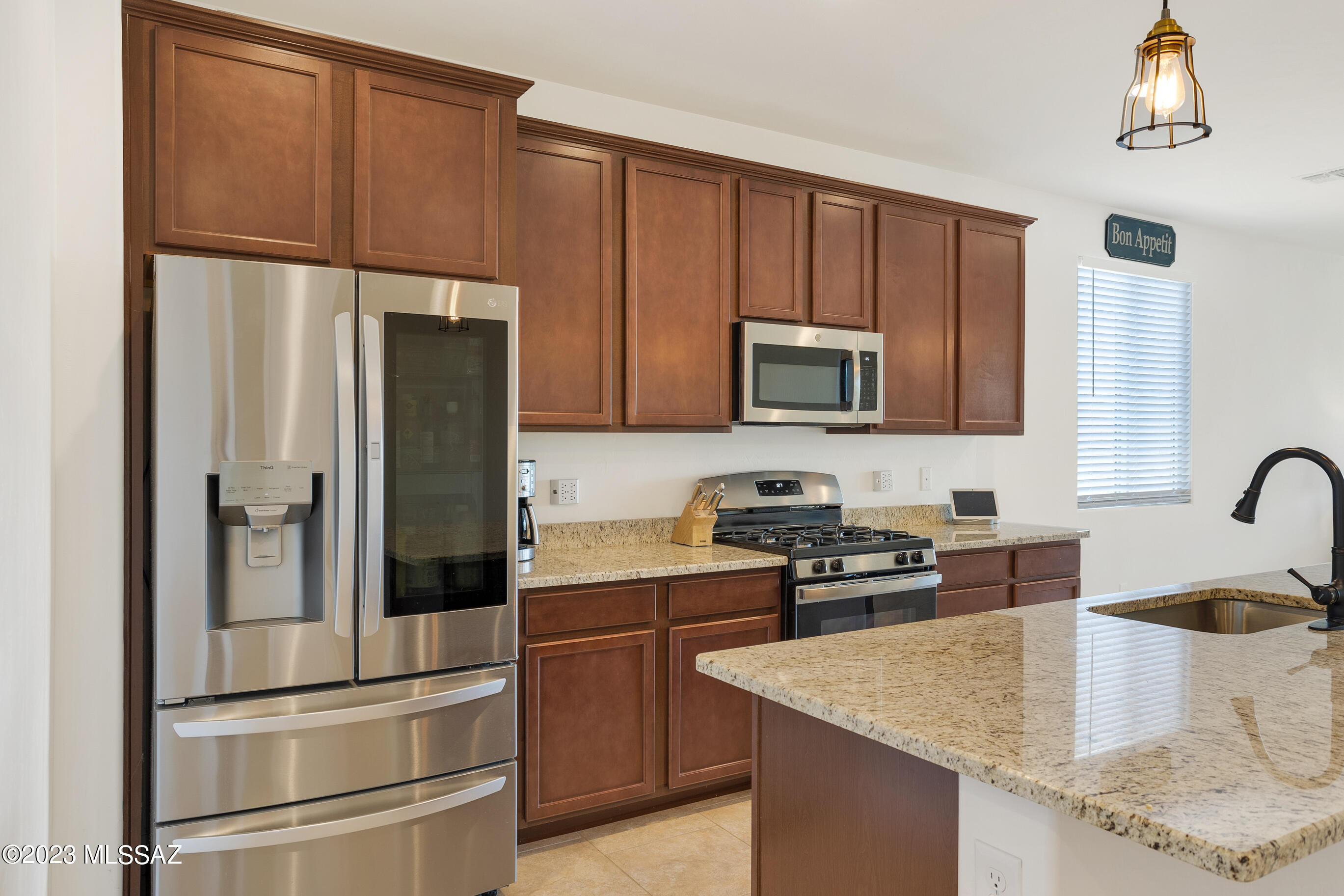 12209 N Amberwood Place