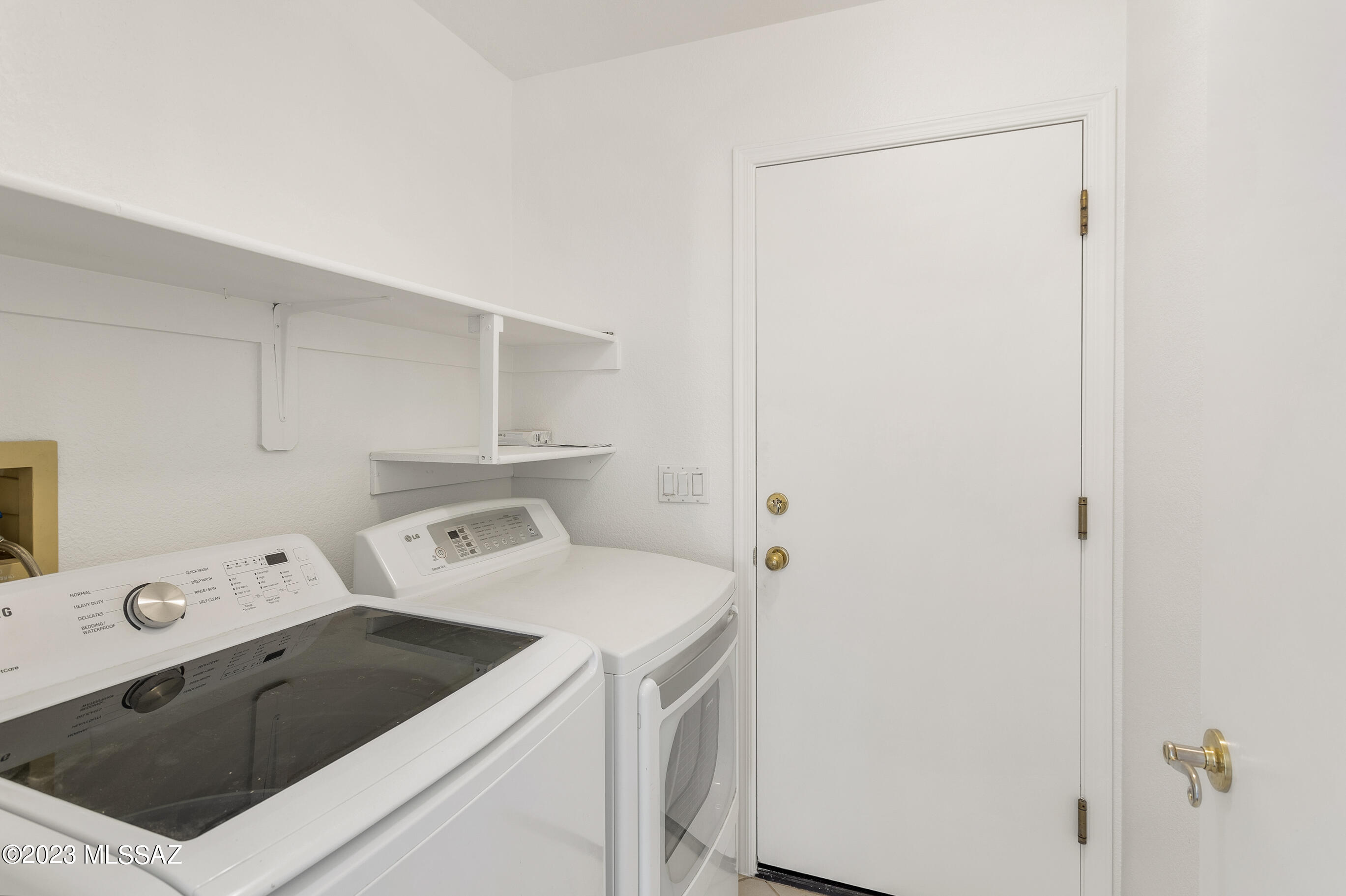 6960 W Avondale Place