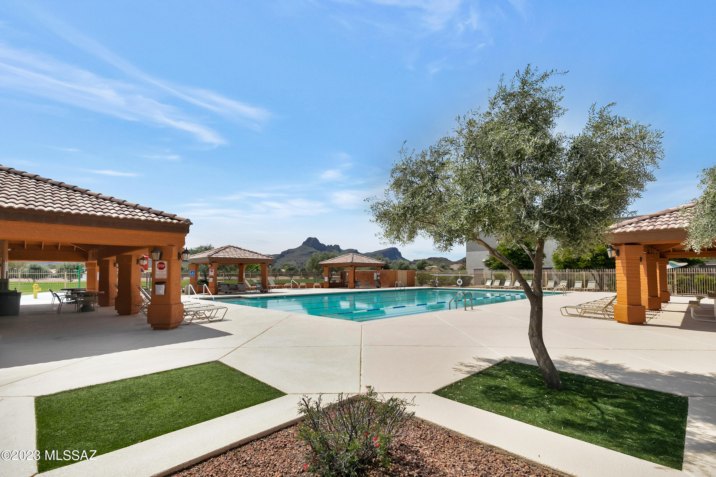 6960 W Avondale Place