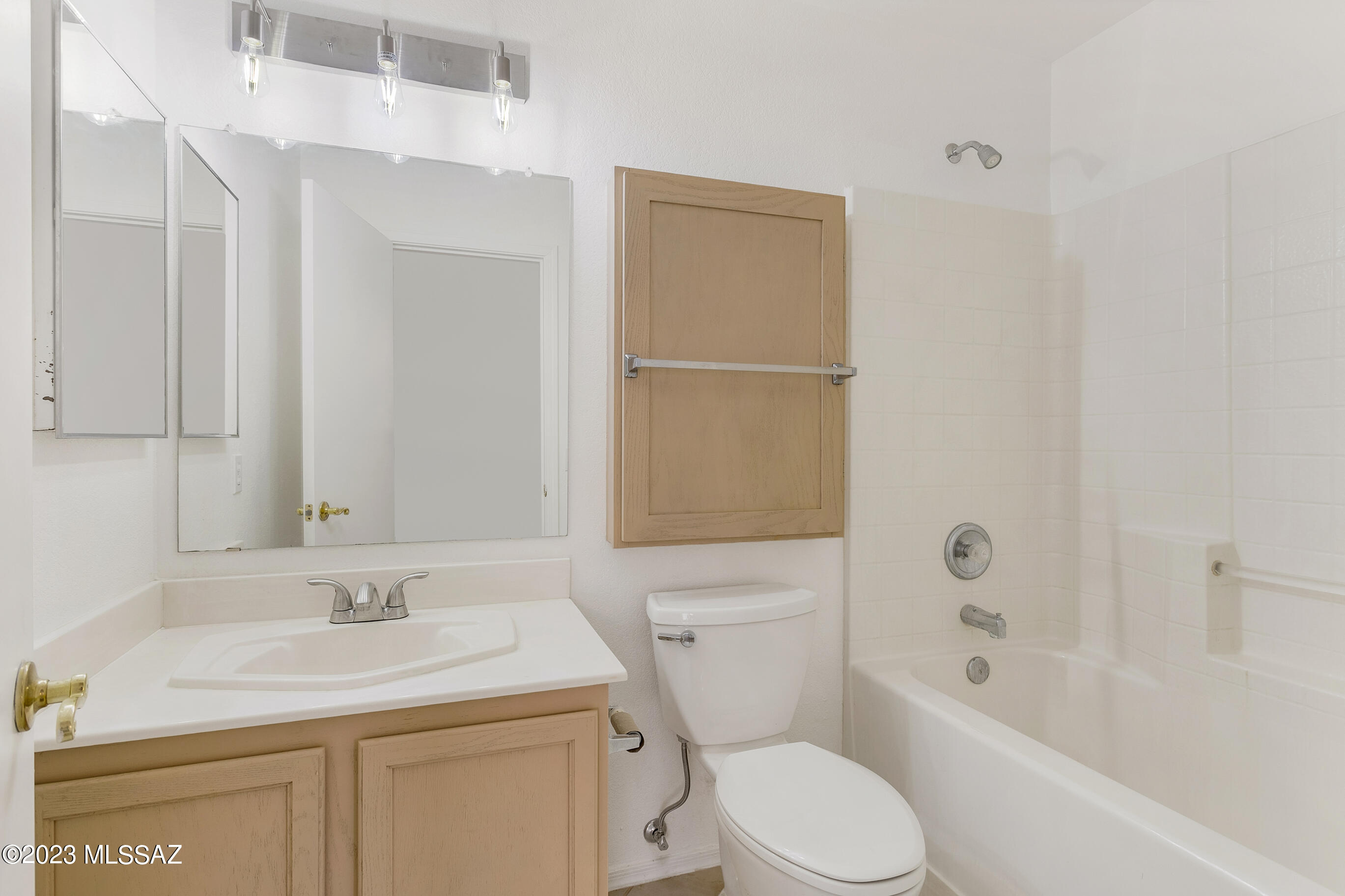 6960 W Avondale Place