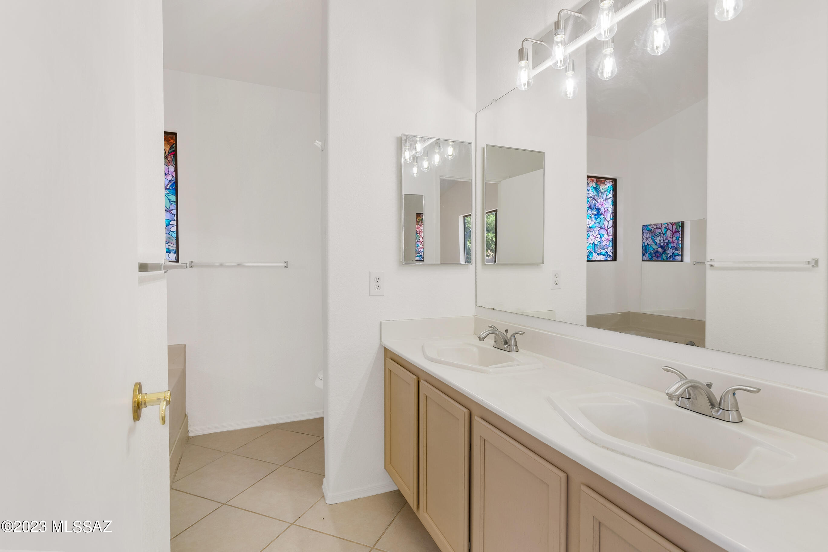 6960 W Avondale Place