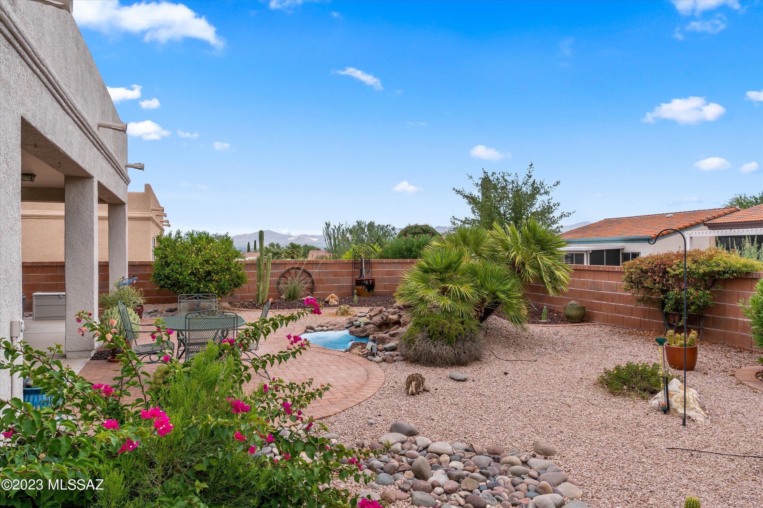 857 W Via Santa Adela