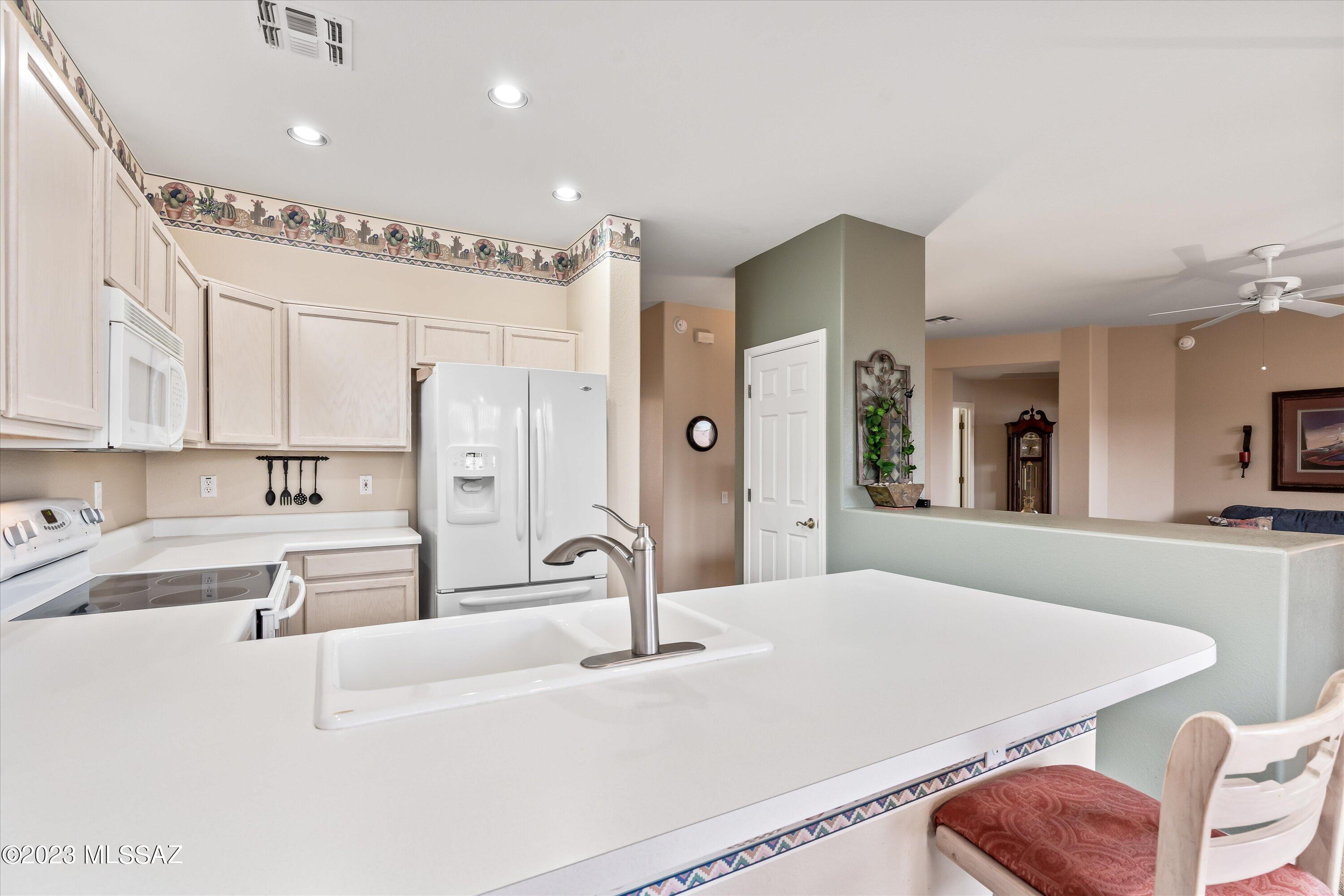 857 W Via Santa Adela