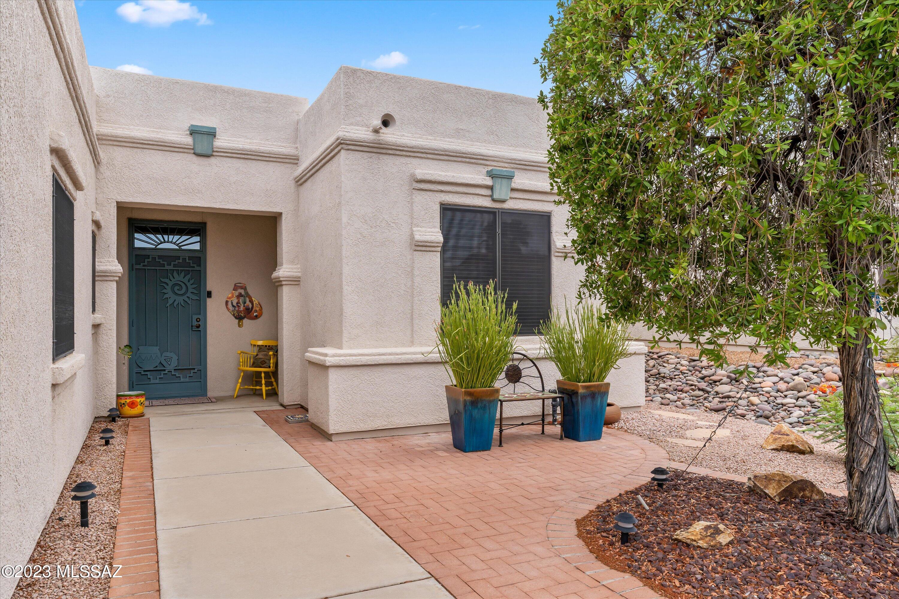 857 W Via Santa Adela