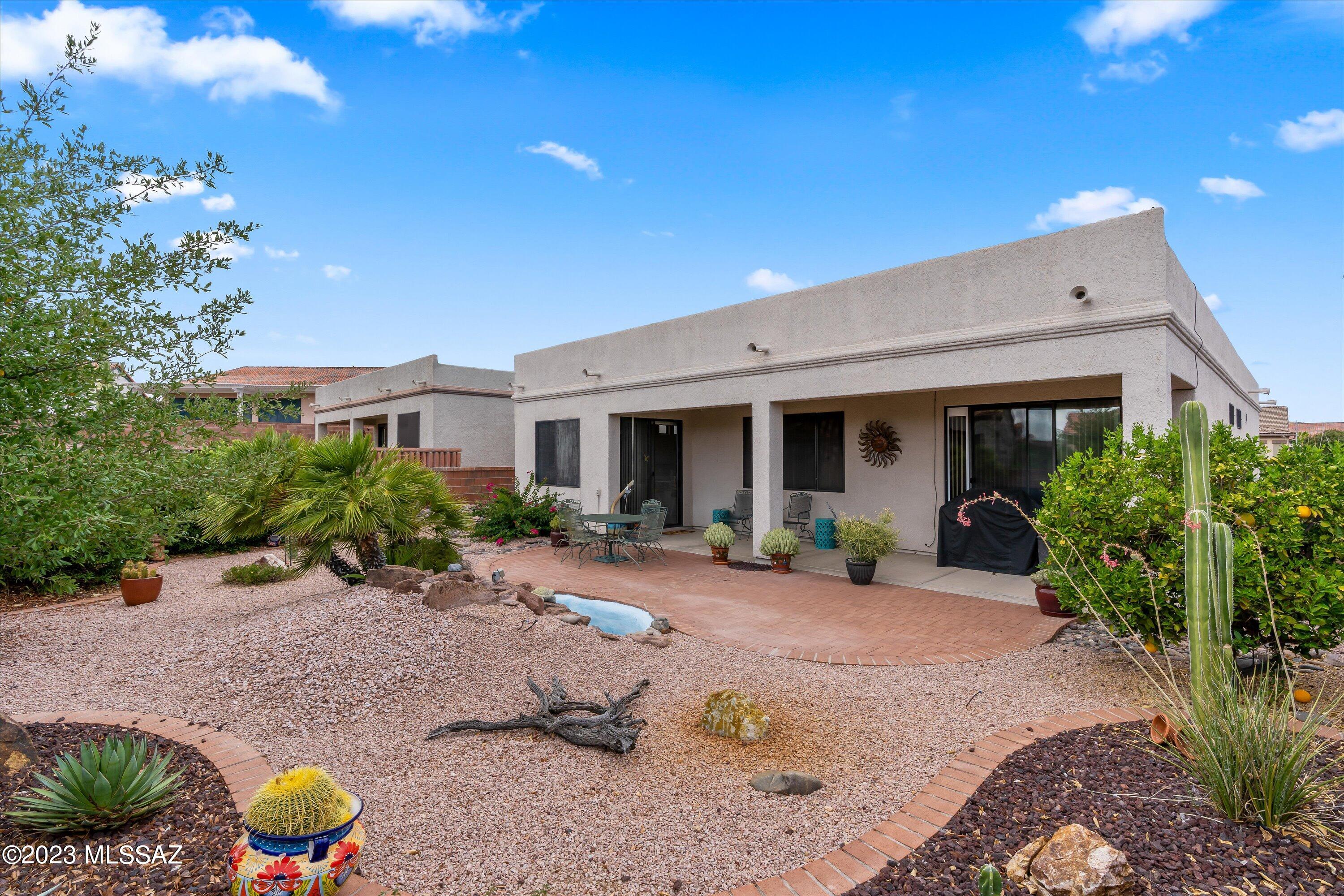 857 W Via Santa Adela