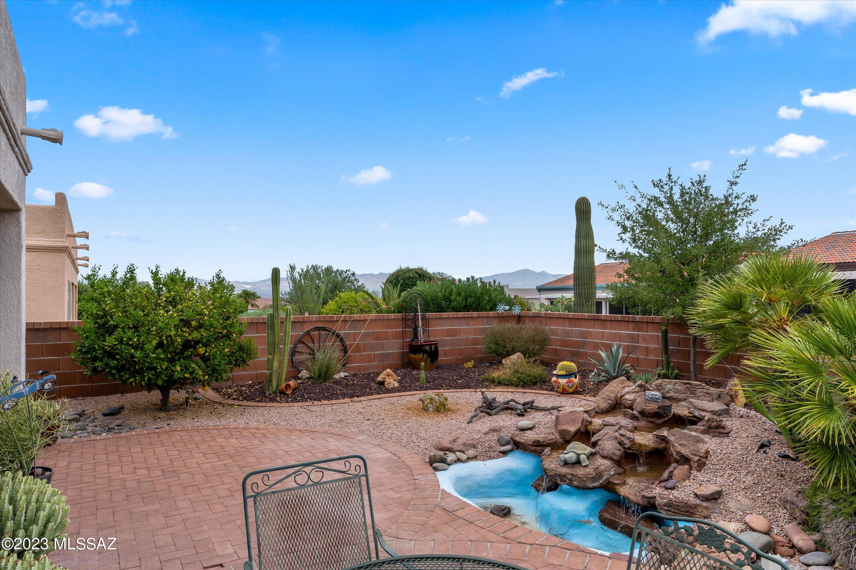 857 W Via Santa Adela