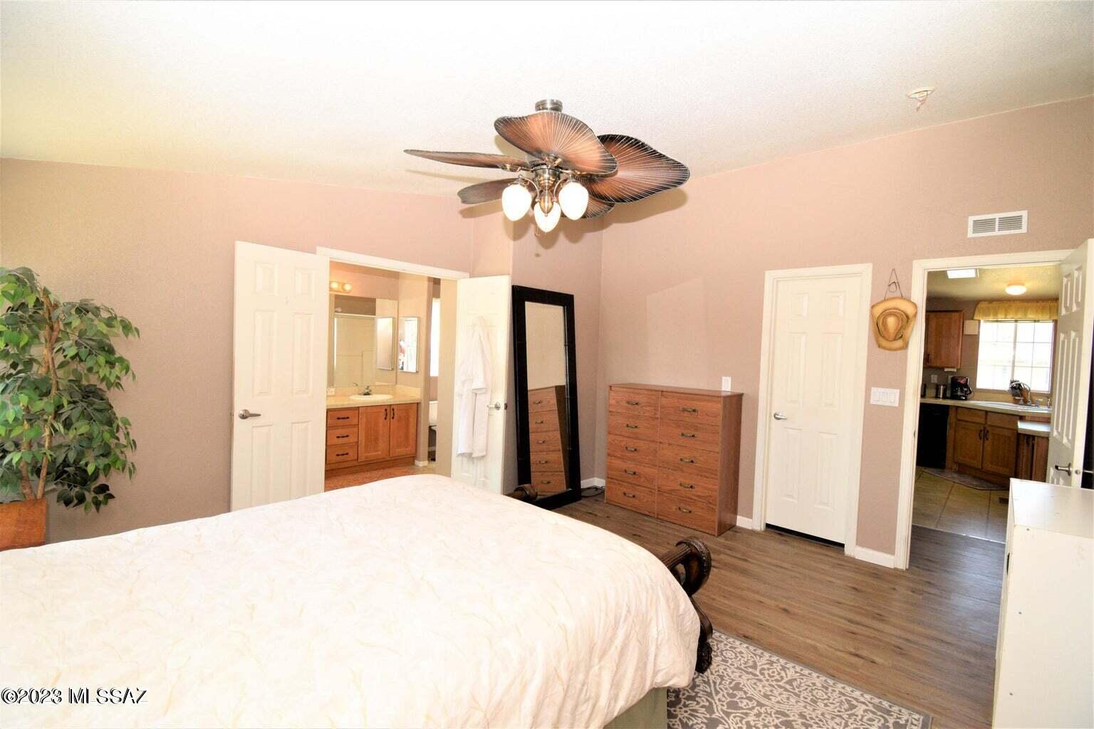 37070 S Pusch Street