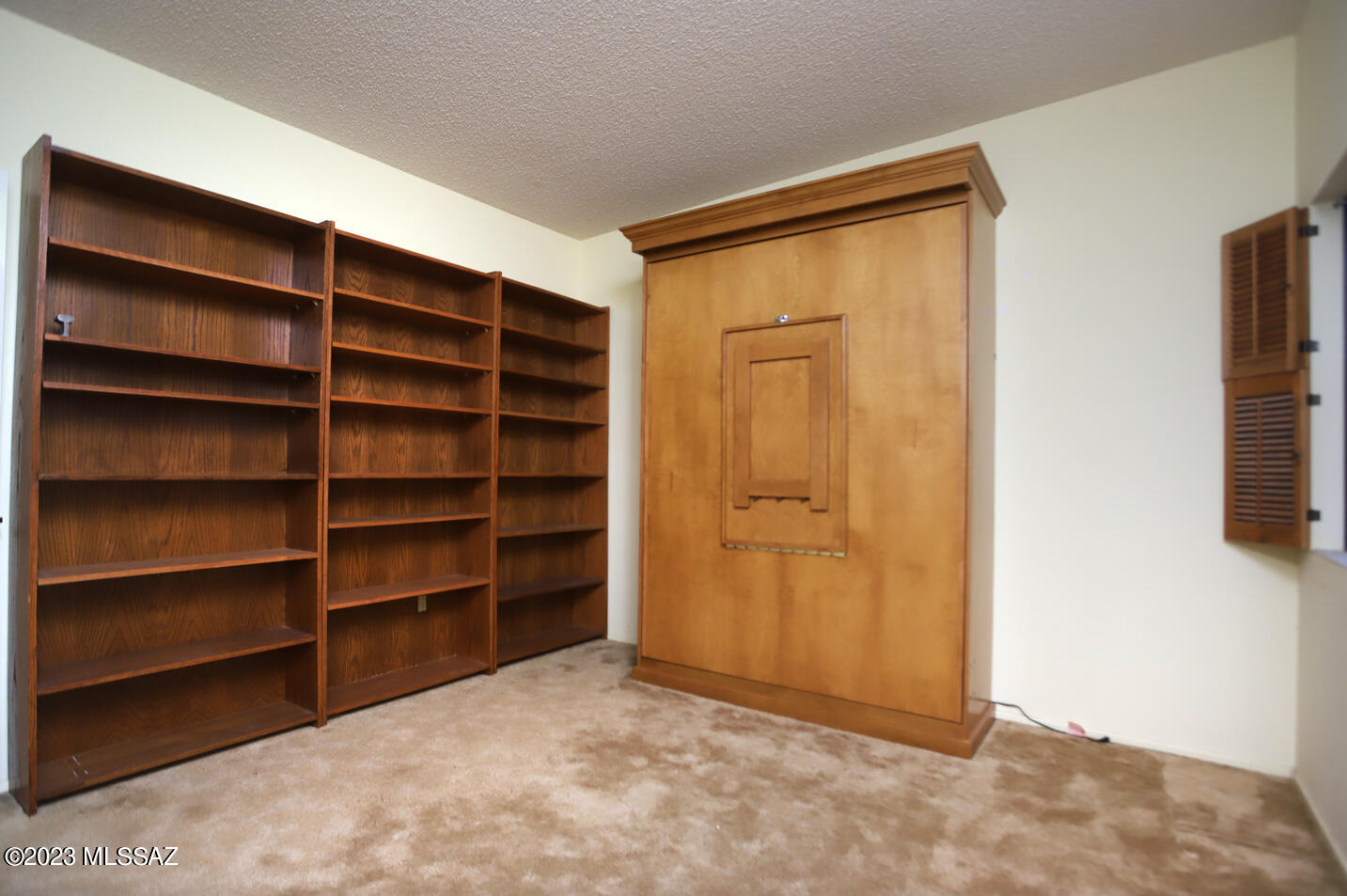 6161 N Calle De La Culebra
