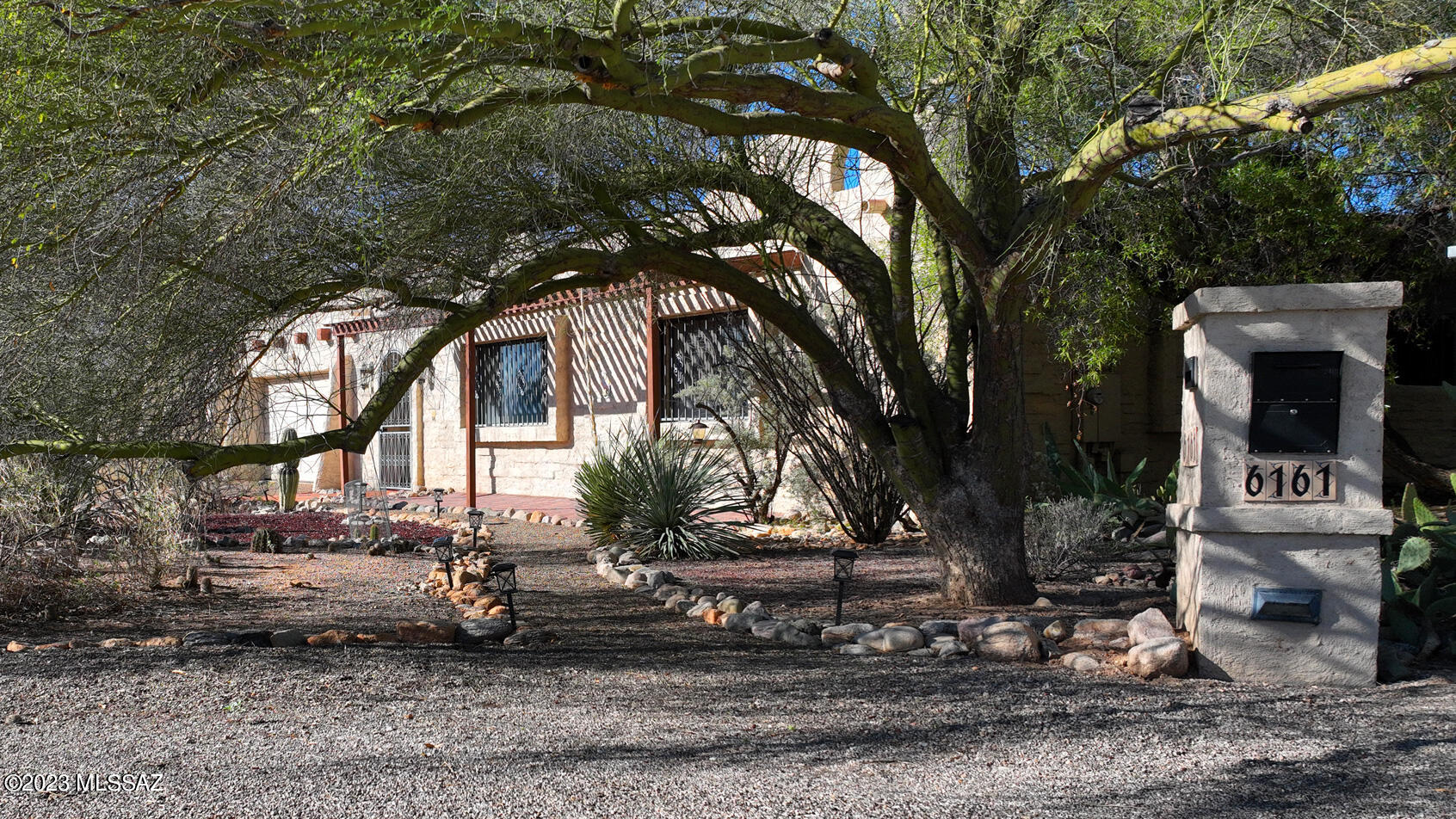 6161 N Calle De La Culebra