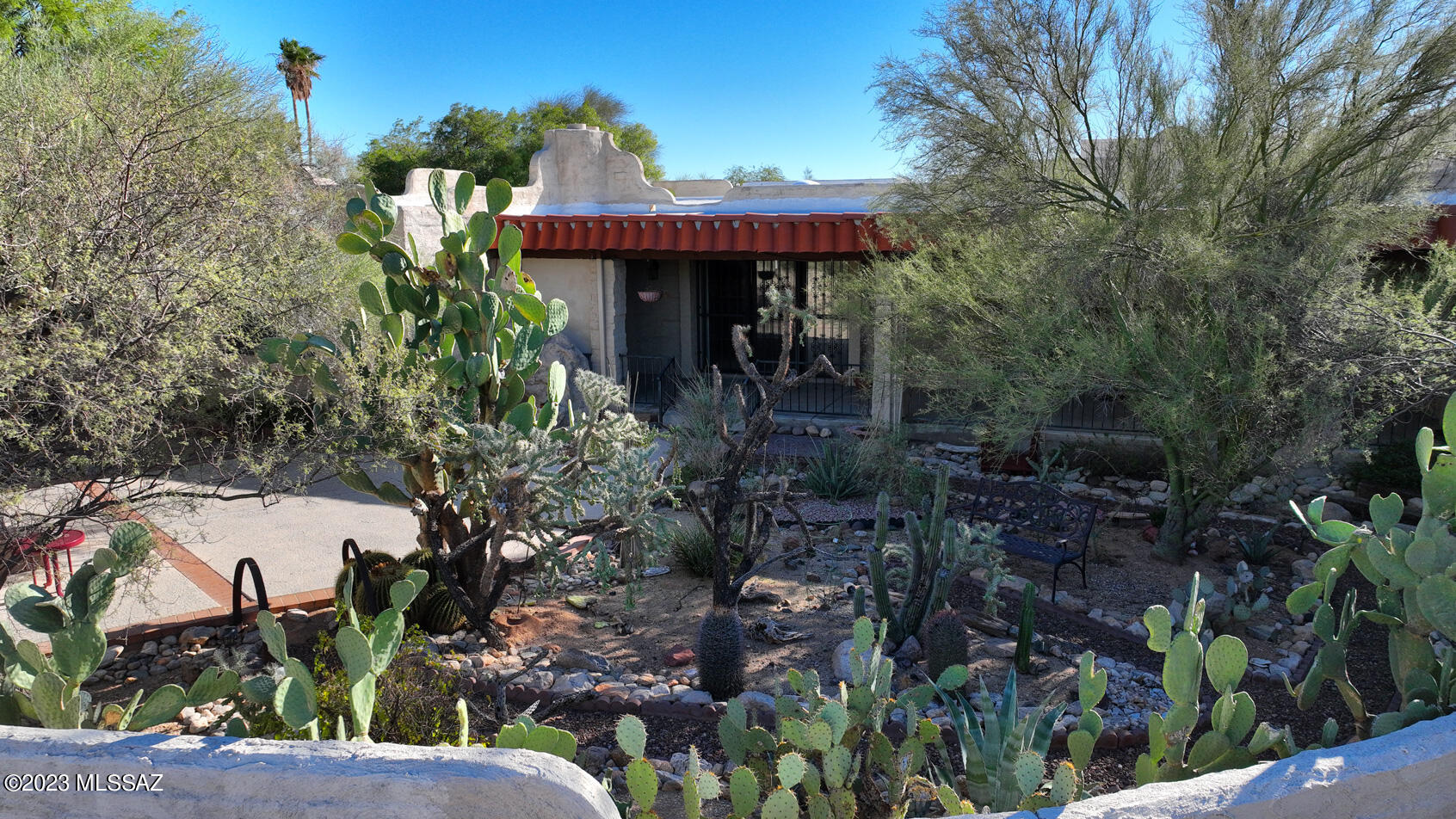6161 N Calle De La Culebra