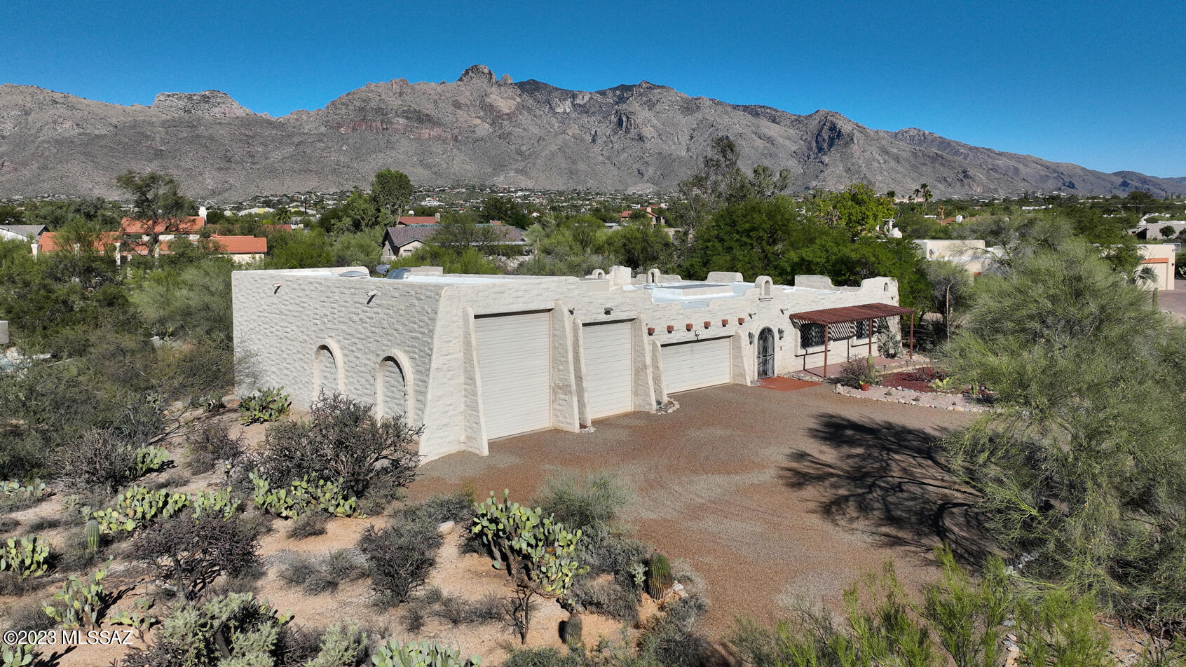 6161 N Calle De La Culebra