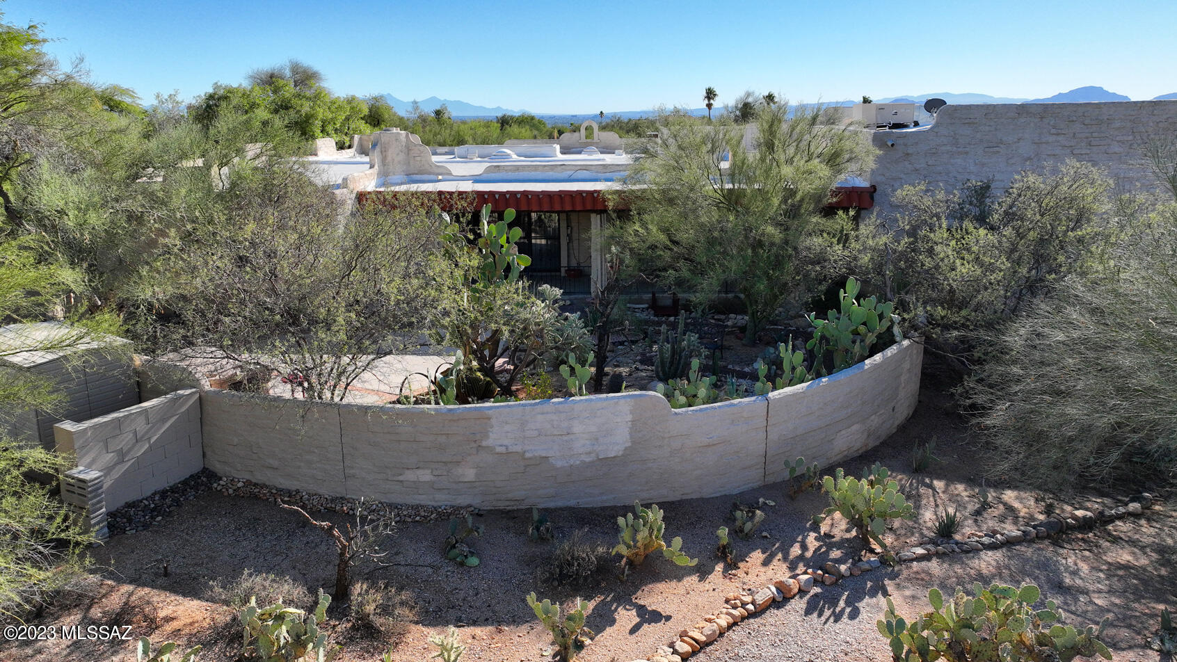 6161 N Calle De La Culebra