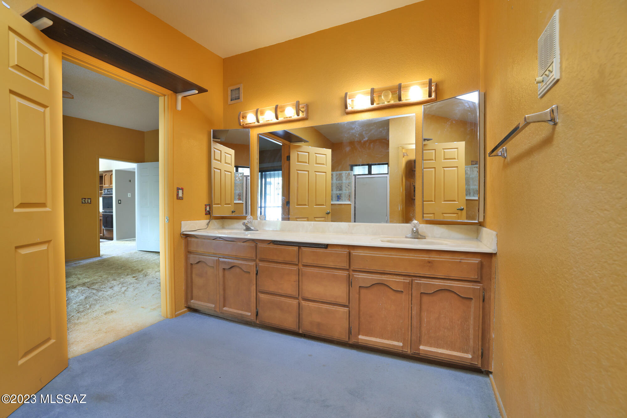 6161 N Calle De La Culebra