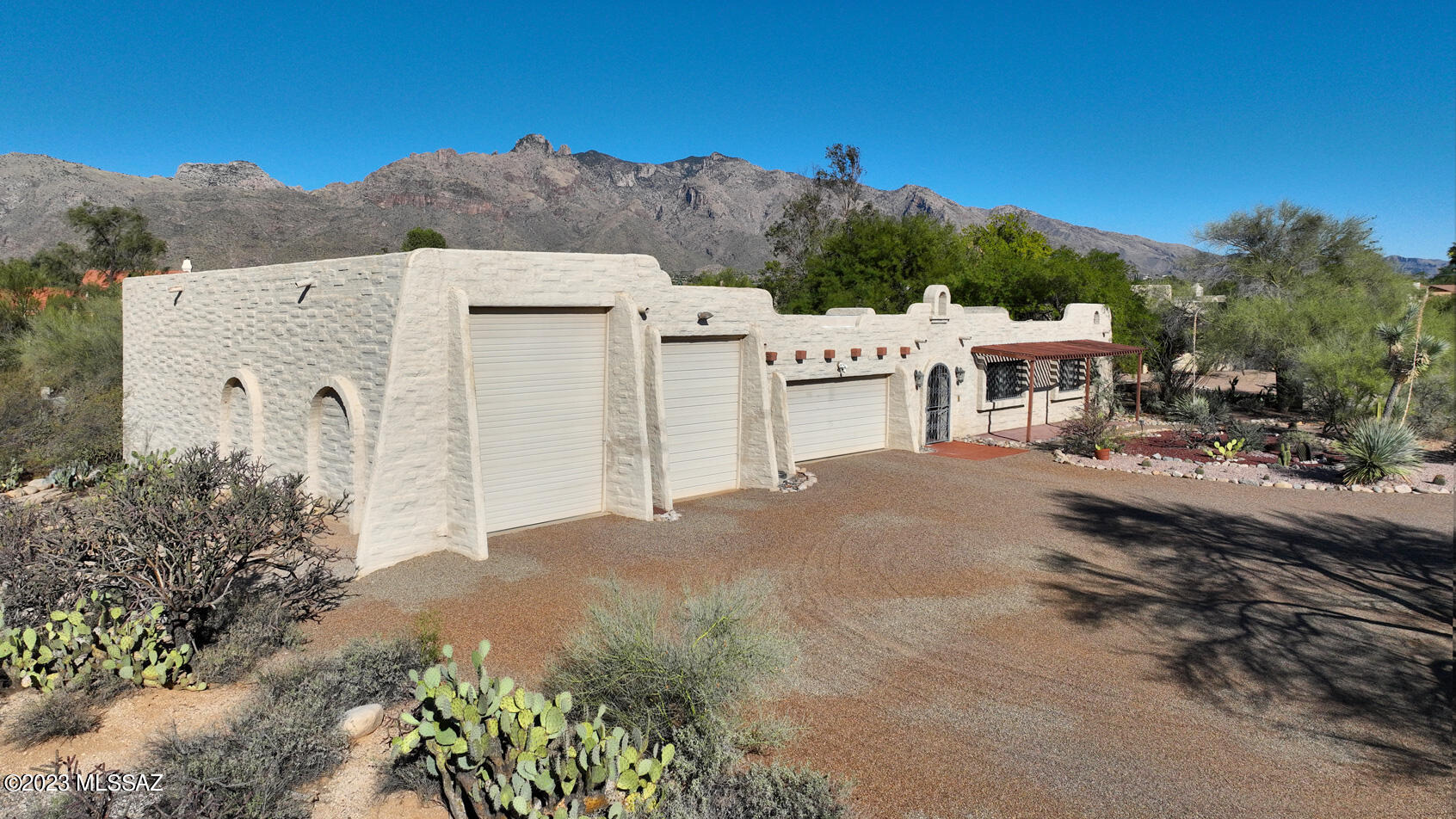 6161 N Calle De La Culebra
