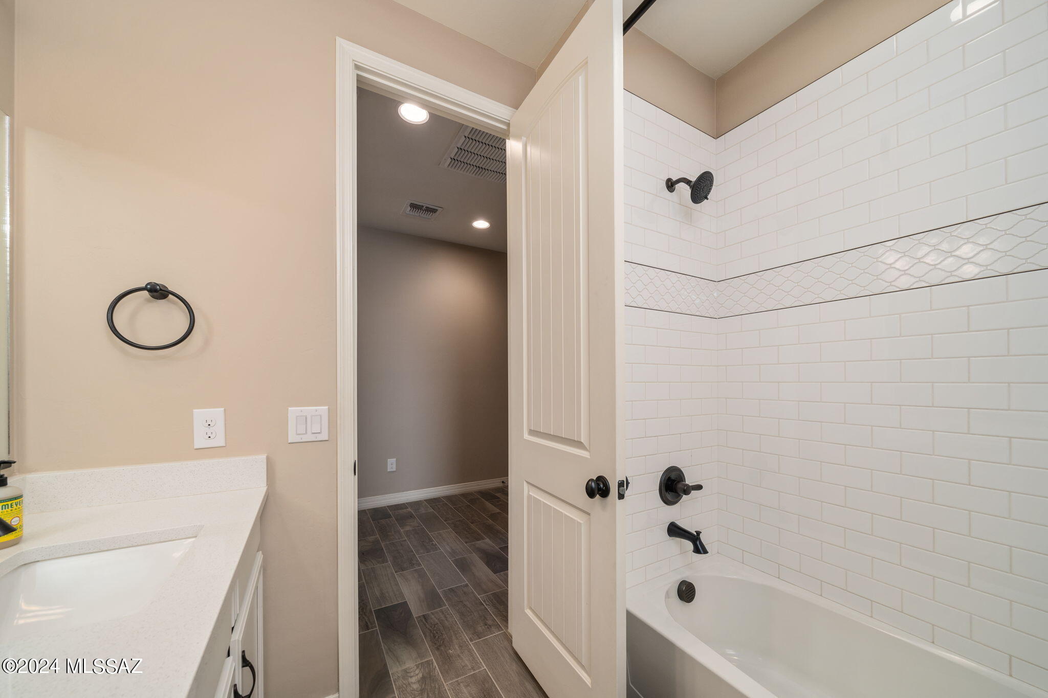 12334 N Amberwood Place