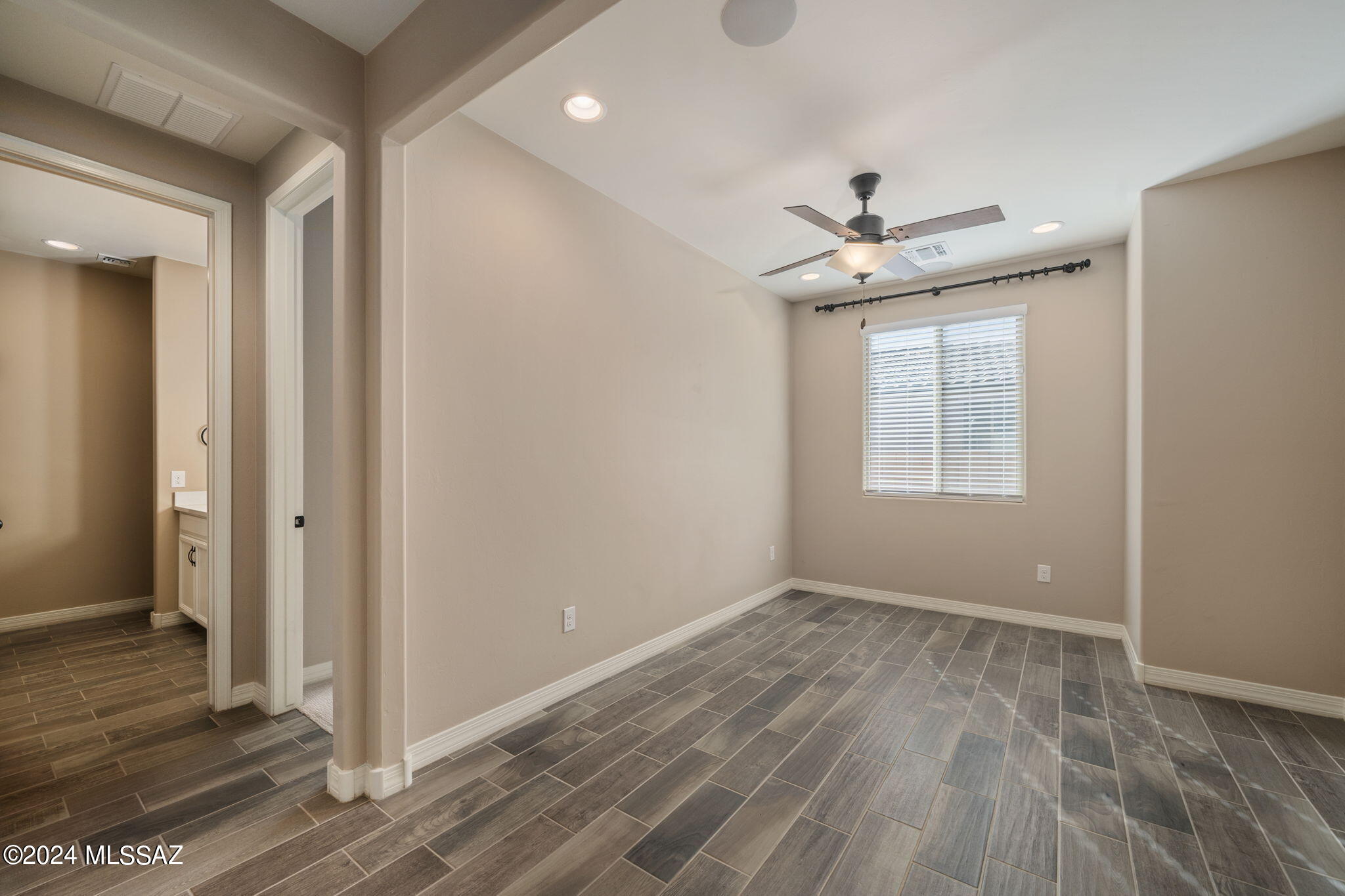 12334 N Amberwood Place