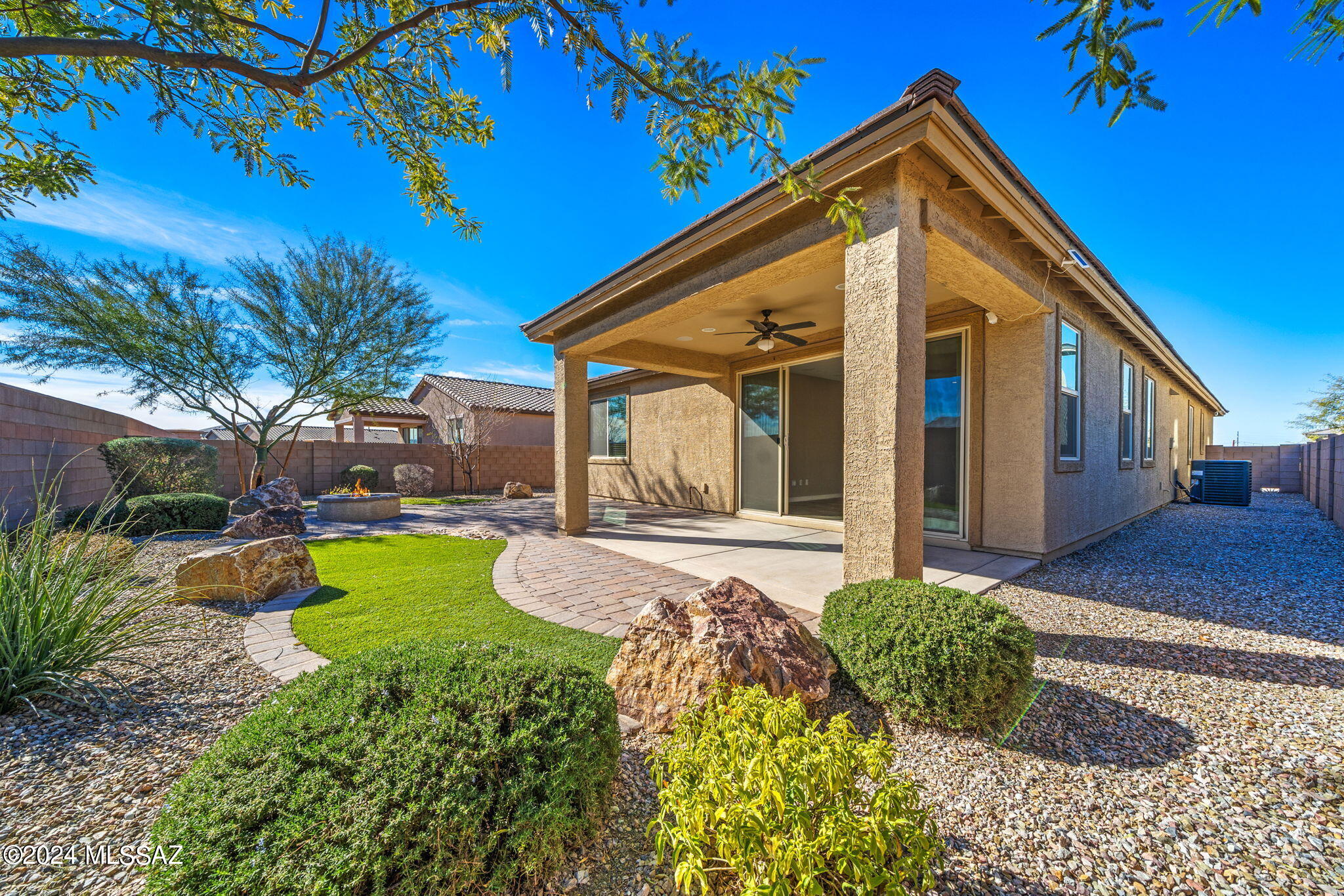 12334 N Amberwood Place