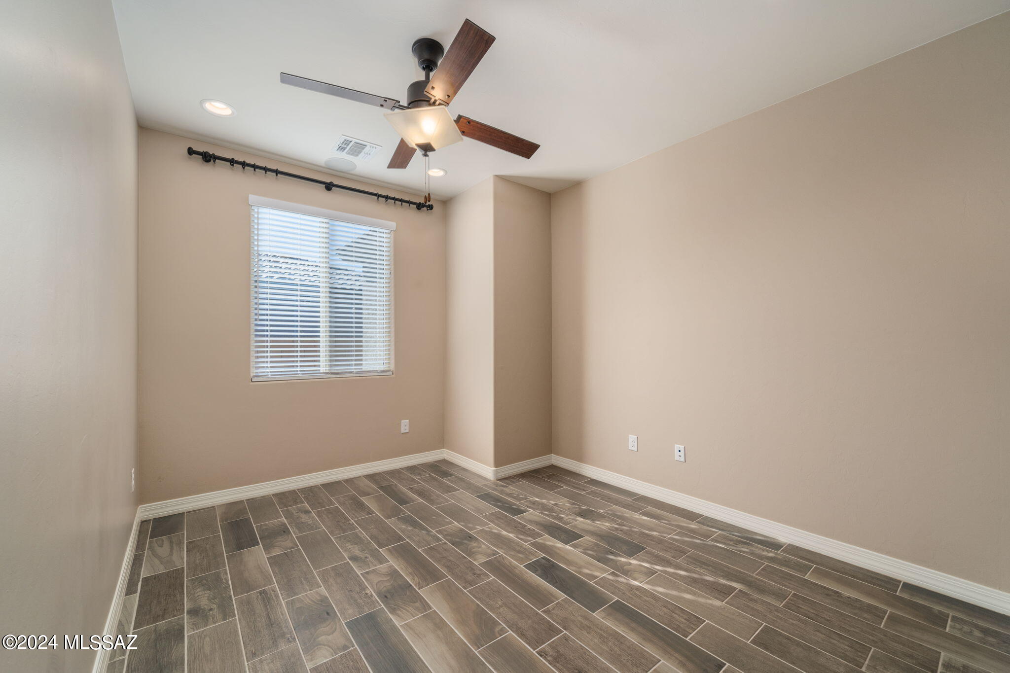 12334 N Amberwood Place