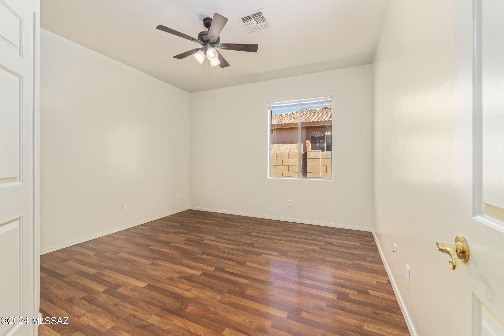 5465 W Bandtail Court