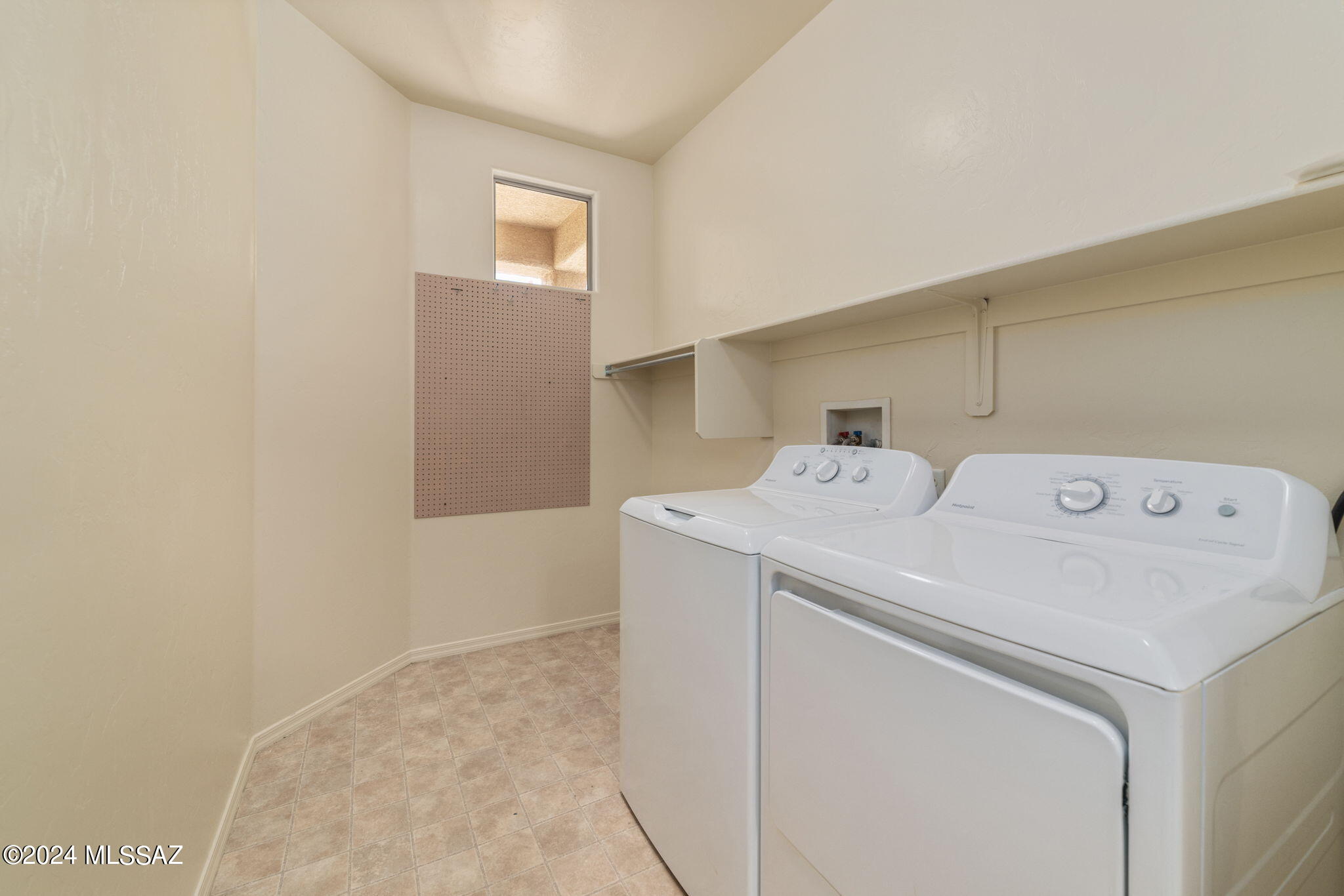 5465 W Bandtail Court