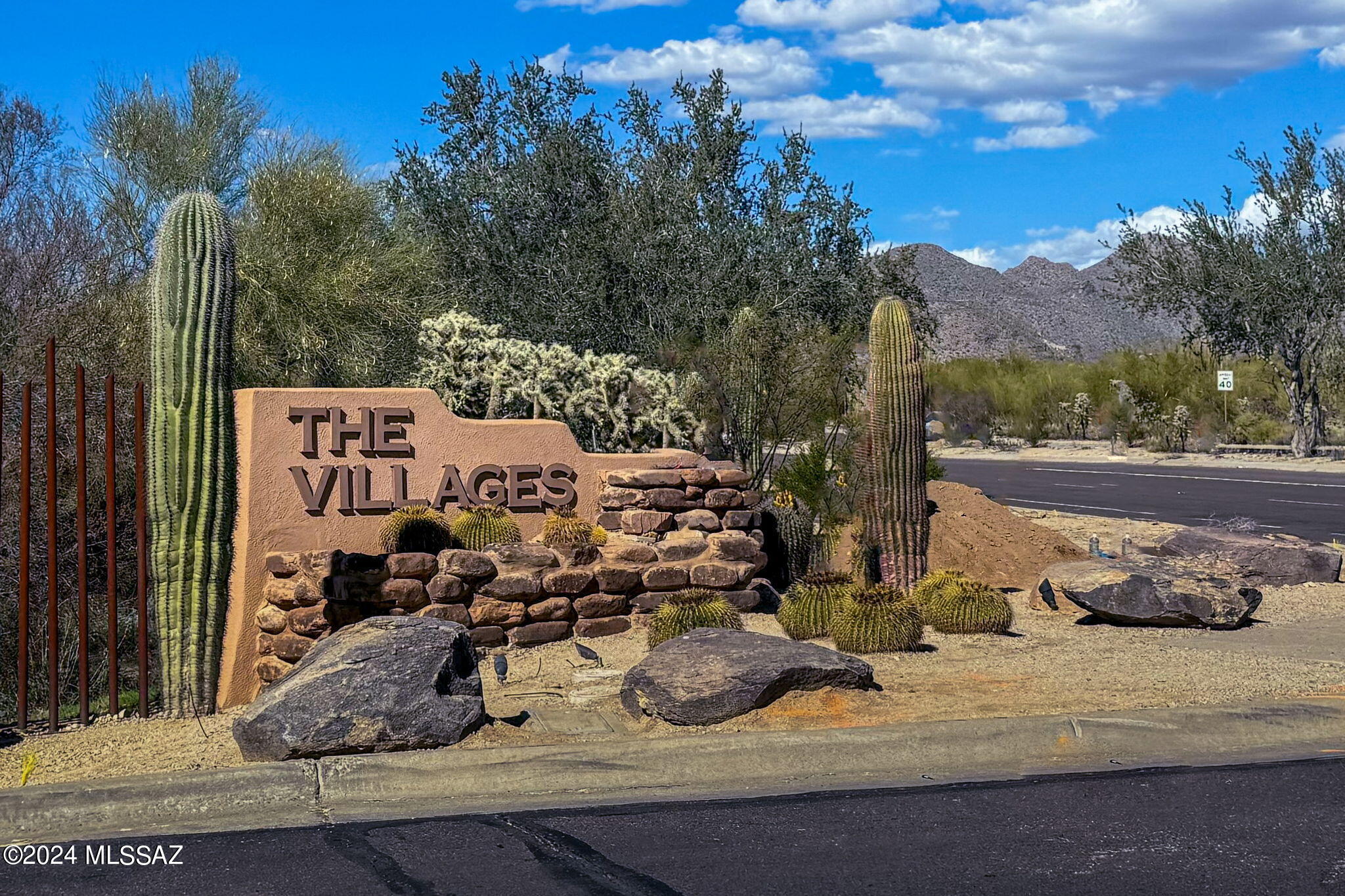 5465 W Bandtail Court