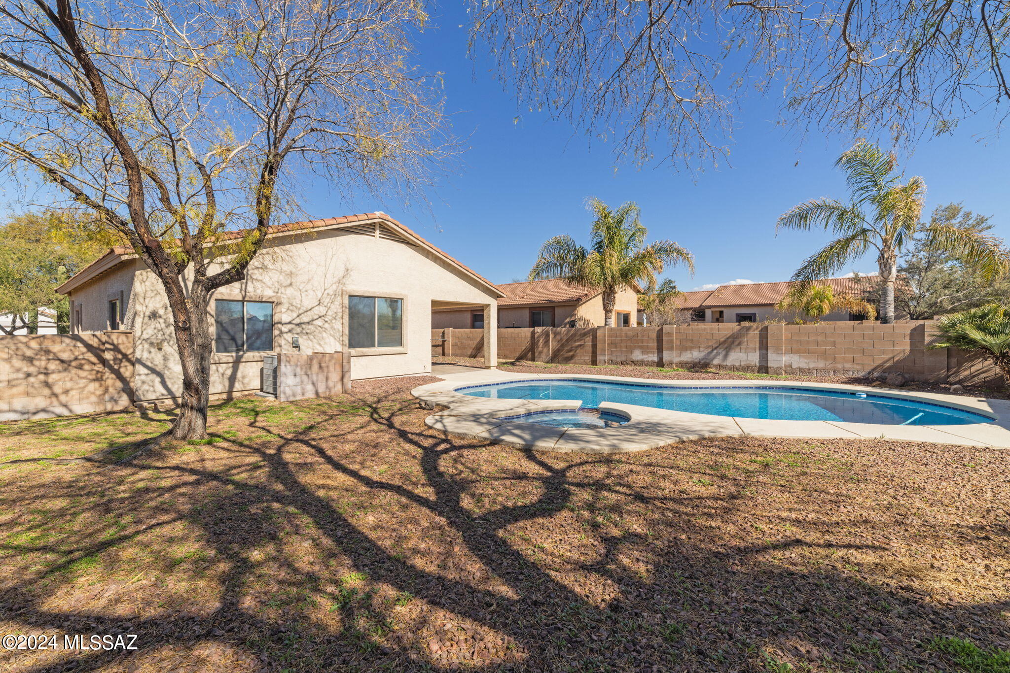 5465 W Bandtail Court