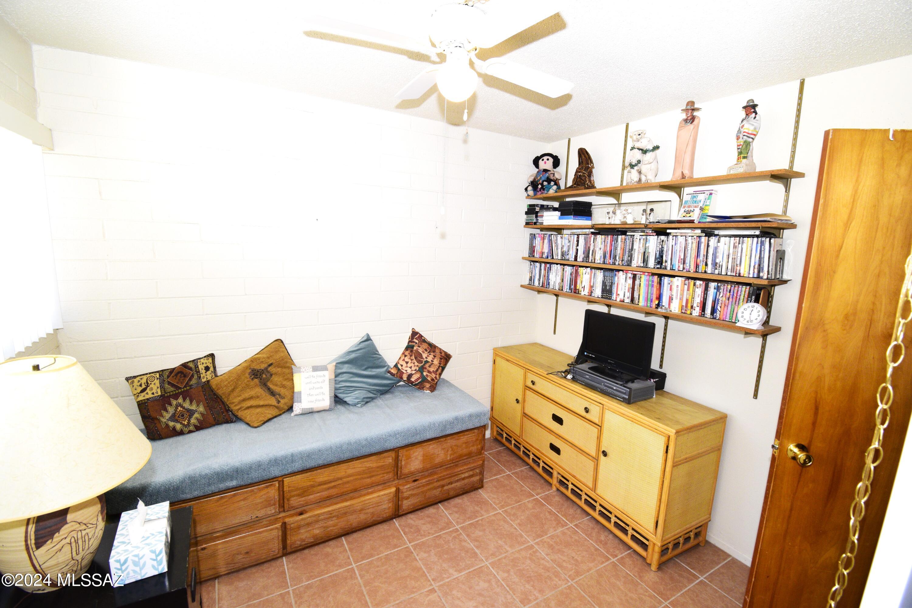 1715 S Jones Boulevard Unit: G-113