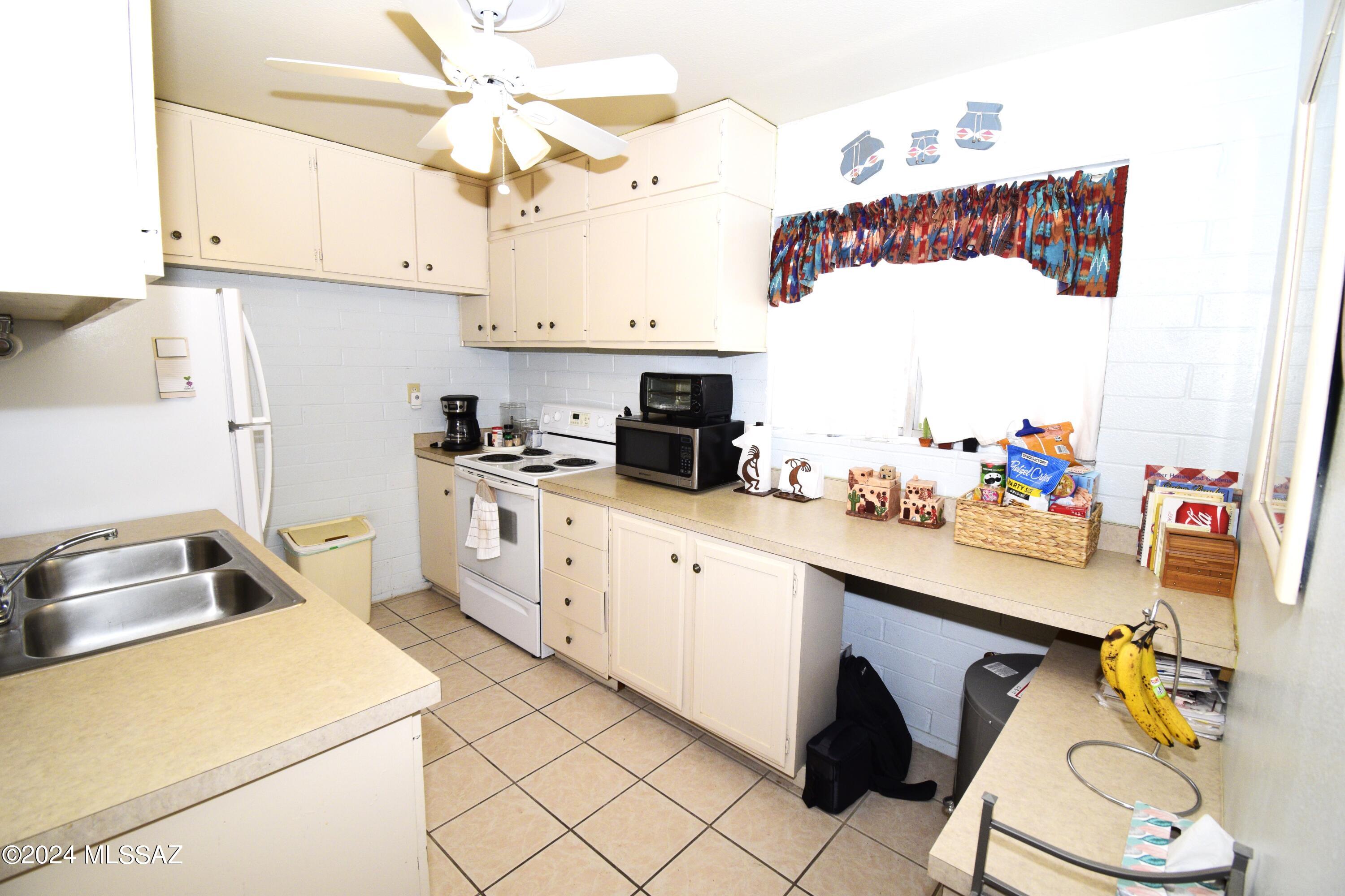 1715 S Jones Boulevard Unit: G-113