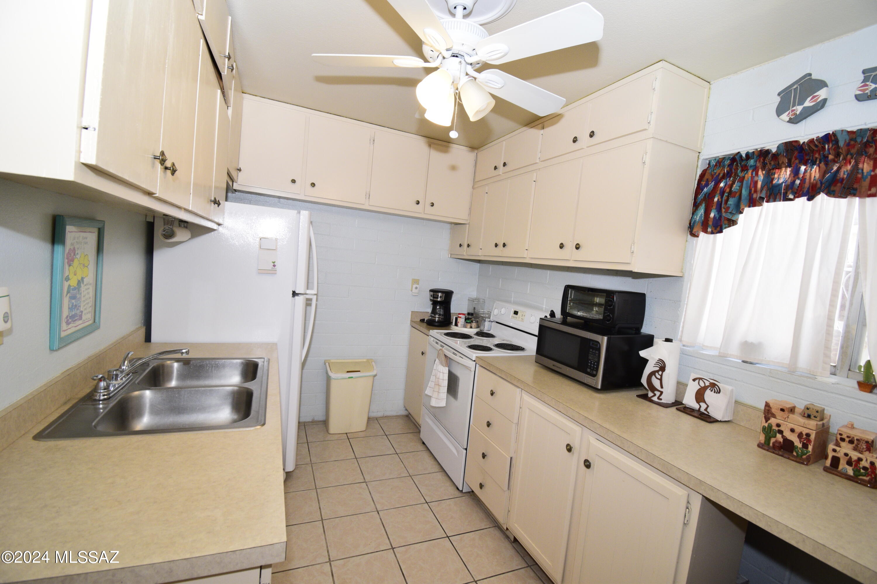 1715 S Jones Boulevard Unit: G-113