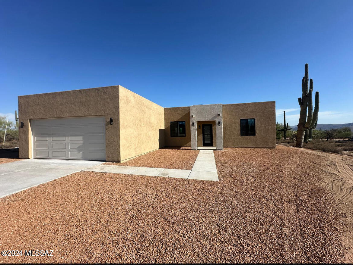 5737 W Saguaro Dream Trail W
