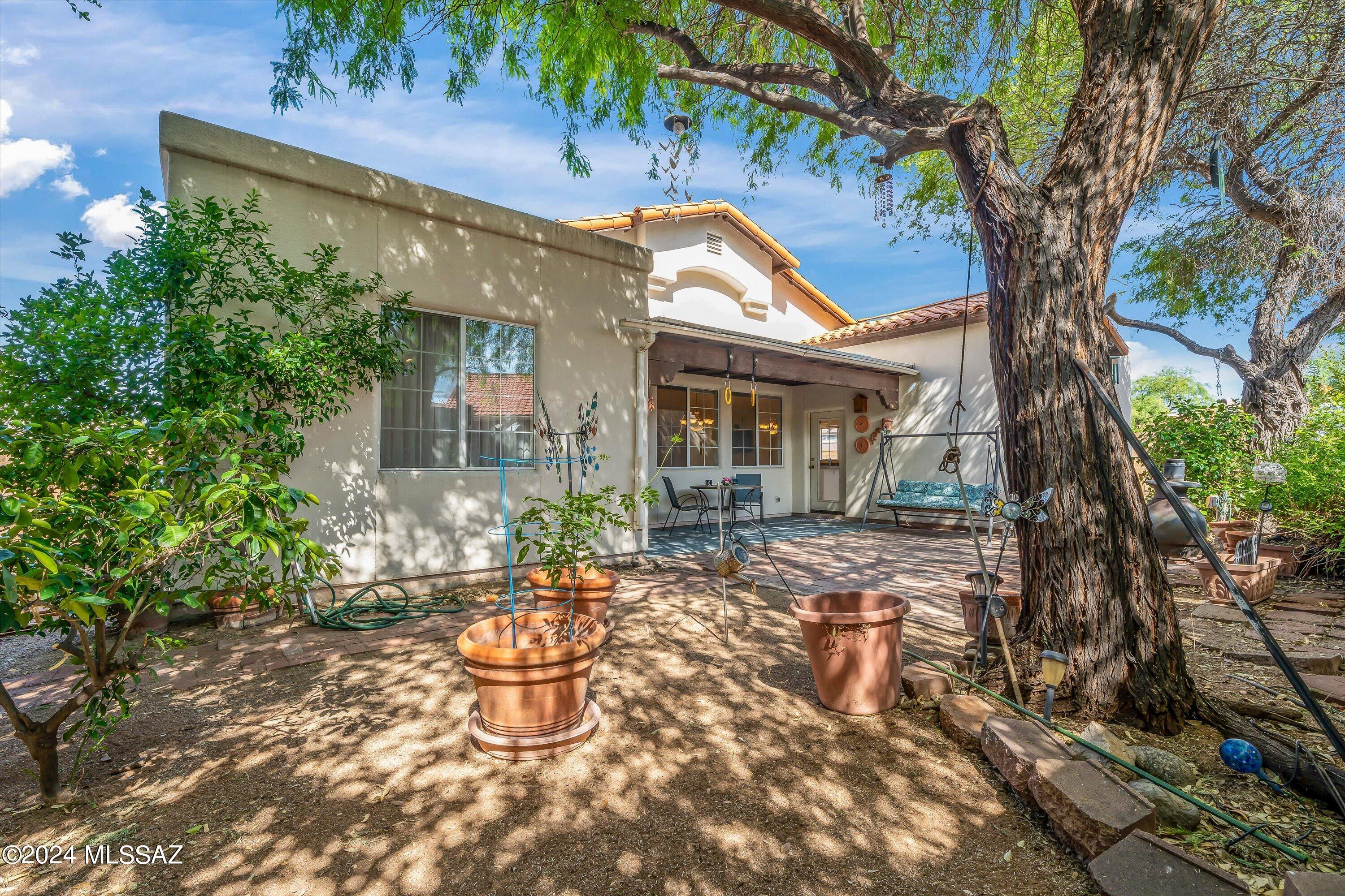 10200 N Fox Hunt Lane