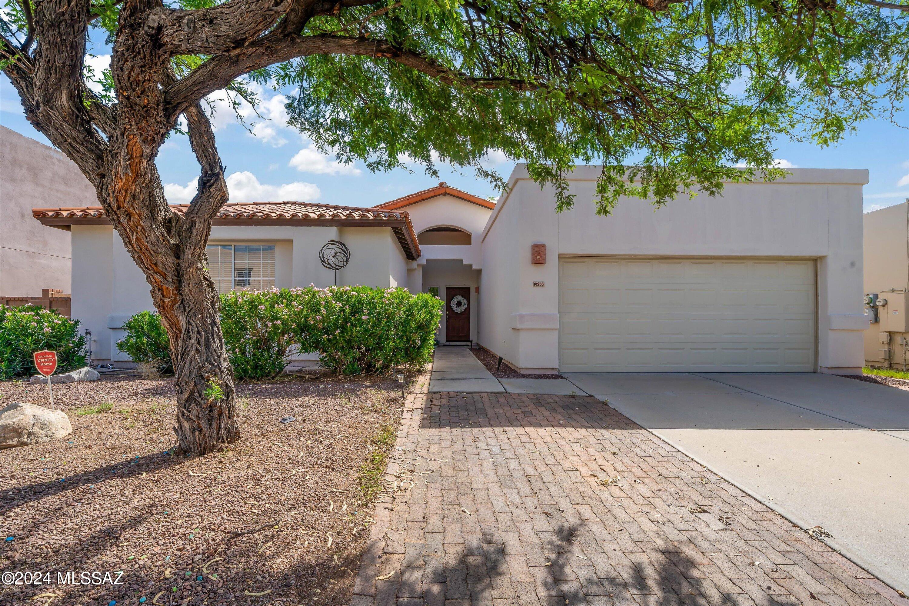 10200 N Fox Hunt Lane