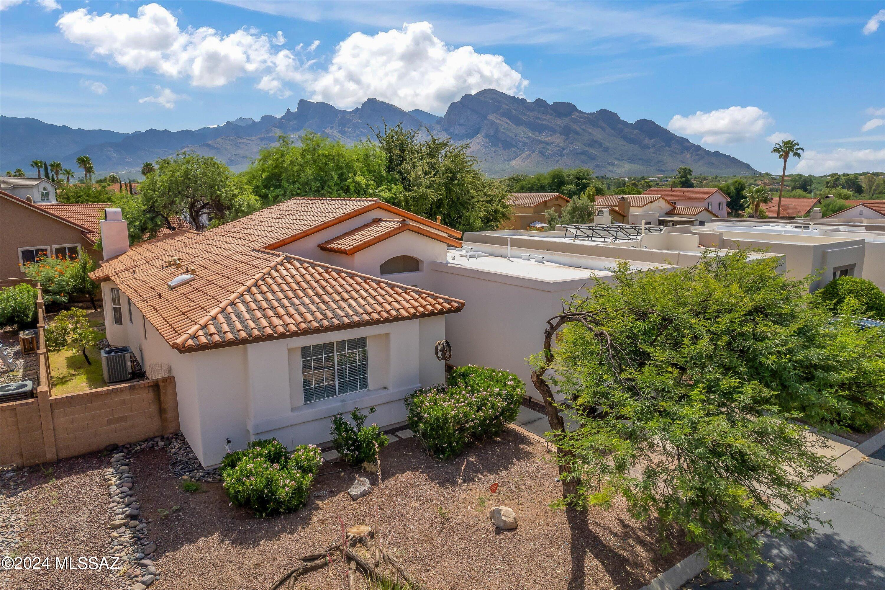 10200 N Fox Hunt Lane