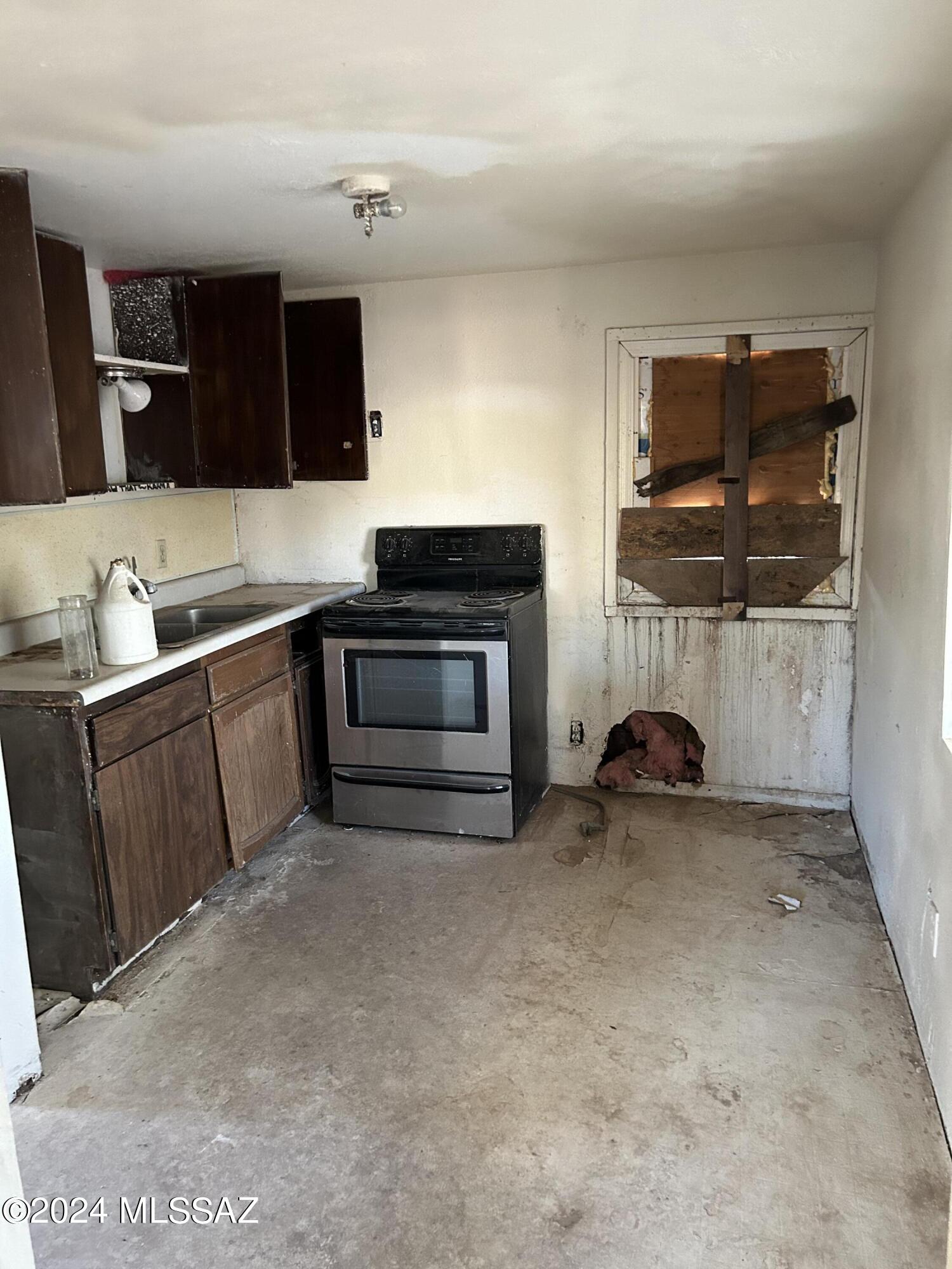 12671 N Hester Drive