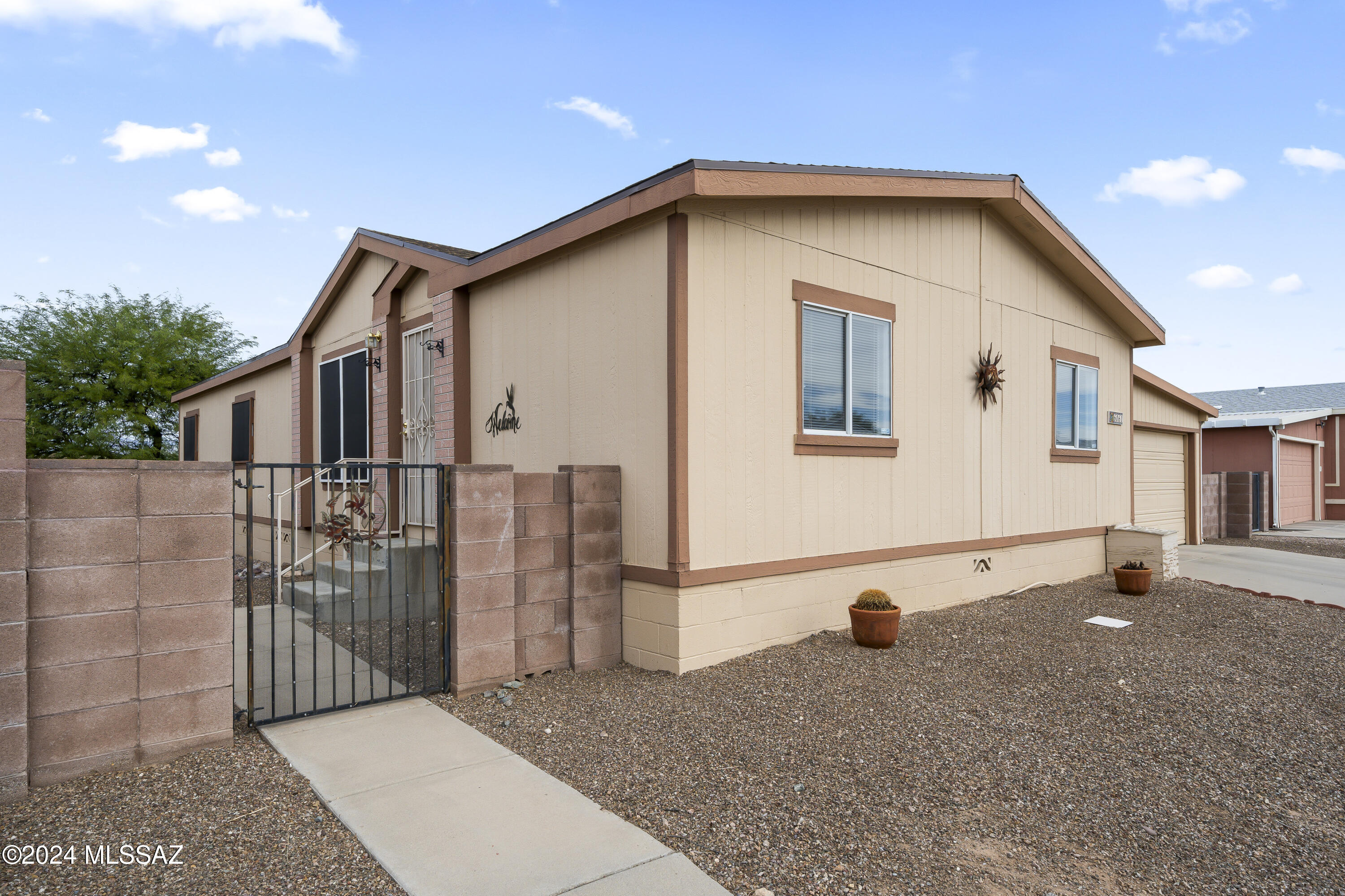 6061 E Thunder River Drive