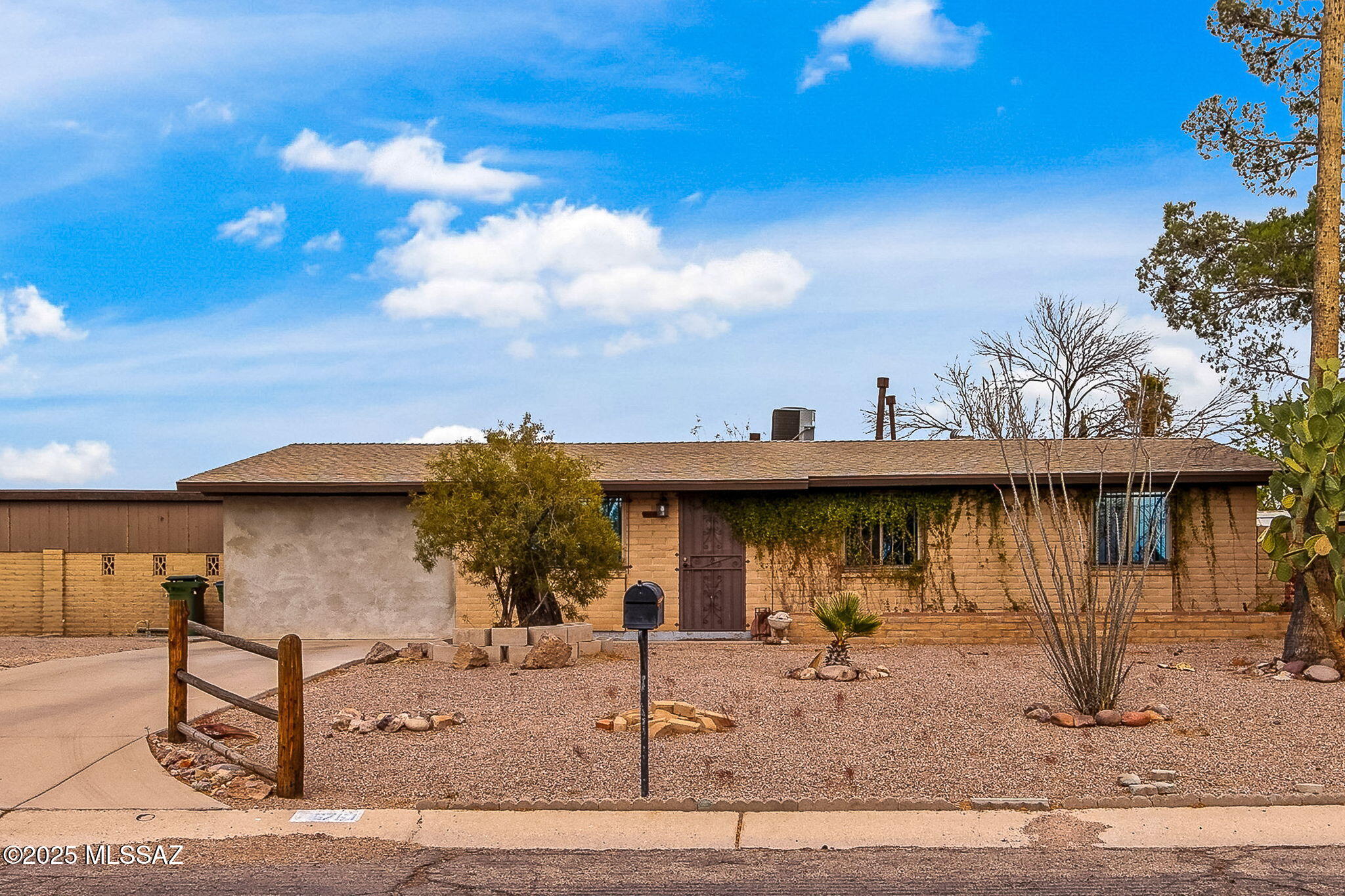 6761 S Paseo De Las Aguilas