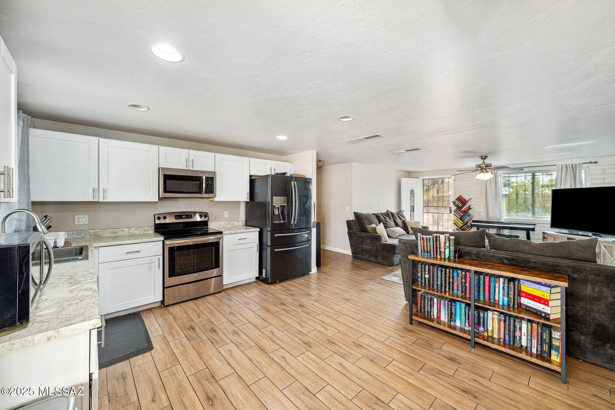 6761 S Paseo De Las Aguilas