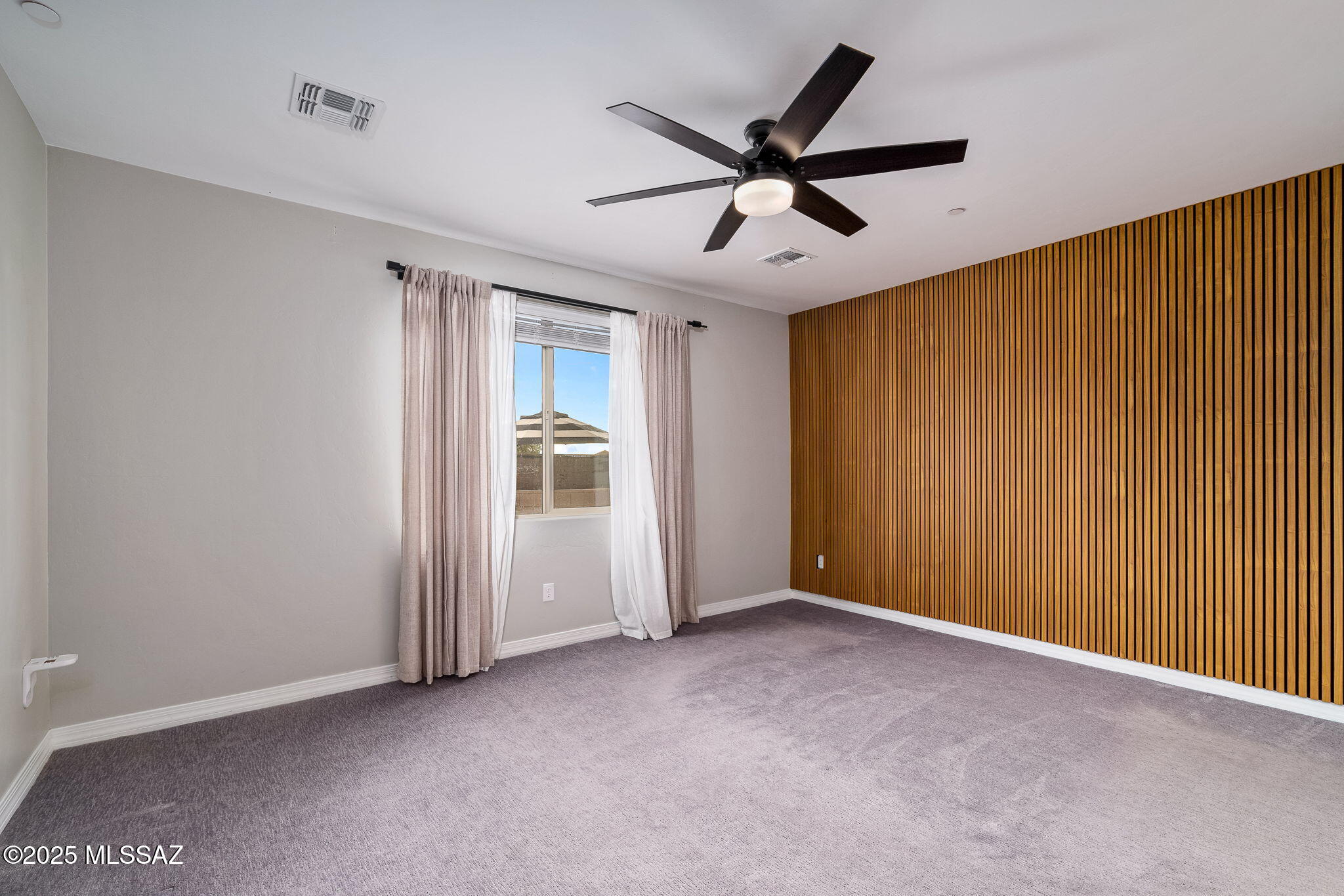 12237 N Goldenview Lane