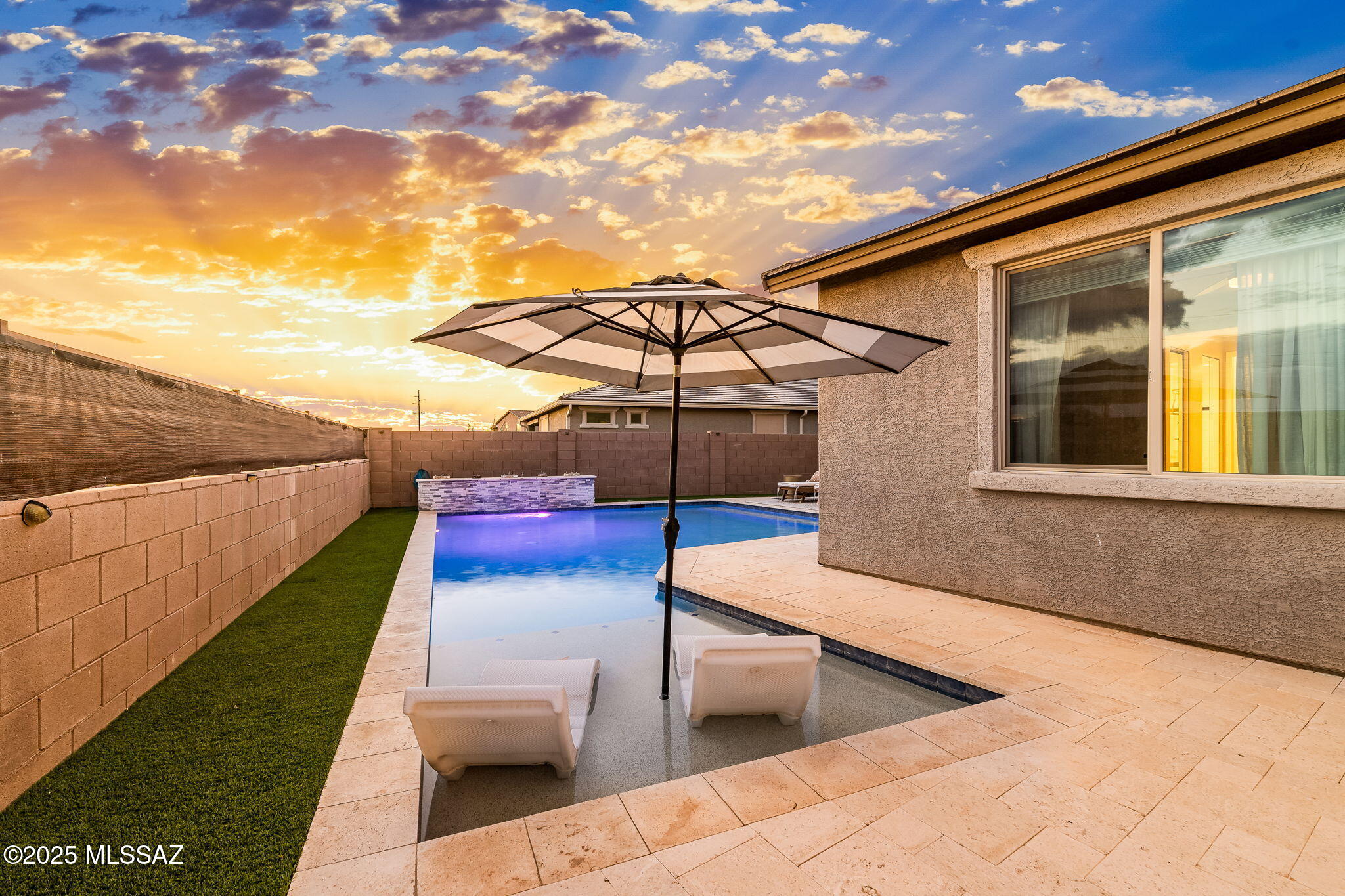 12237 N Goldenview Lane