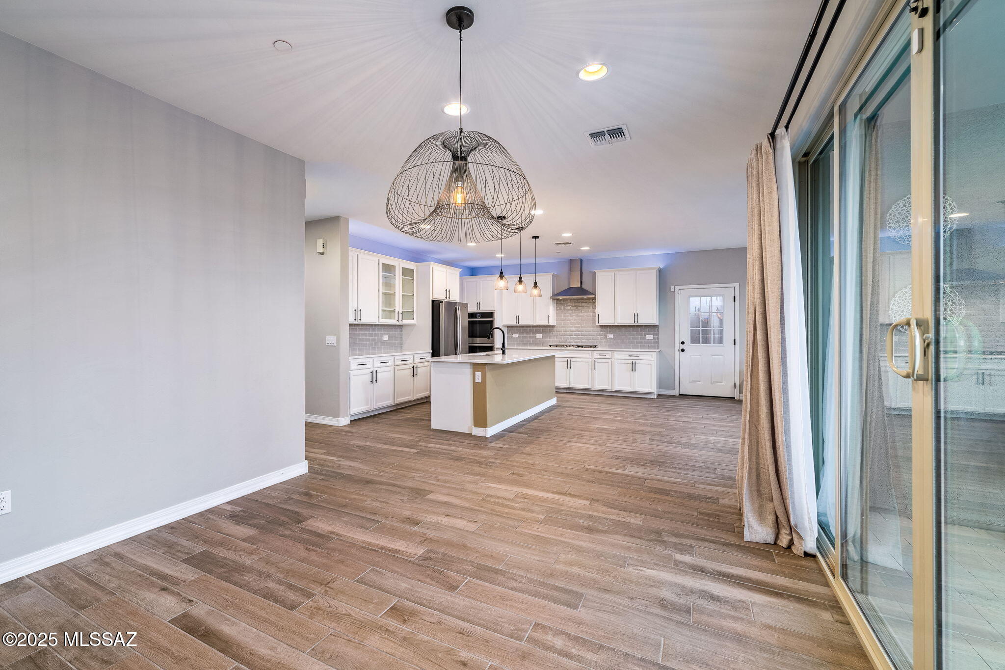 12237 N Goldenview Lane