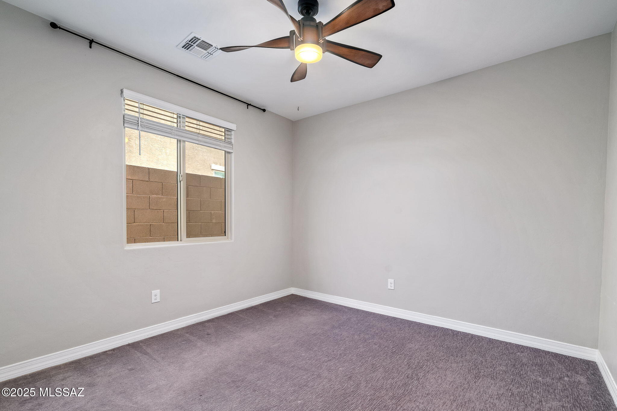 12237 N Goldenview Lane