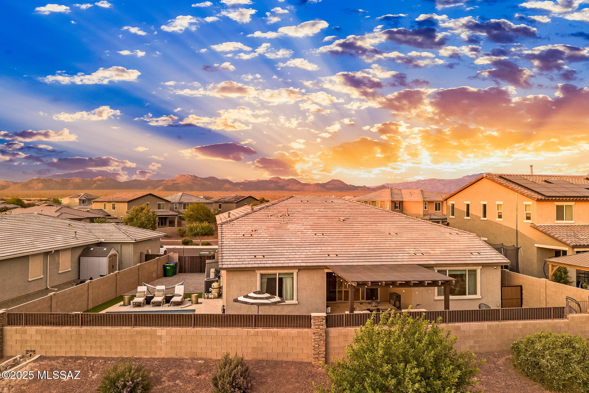 12237 N Goldenview Lane