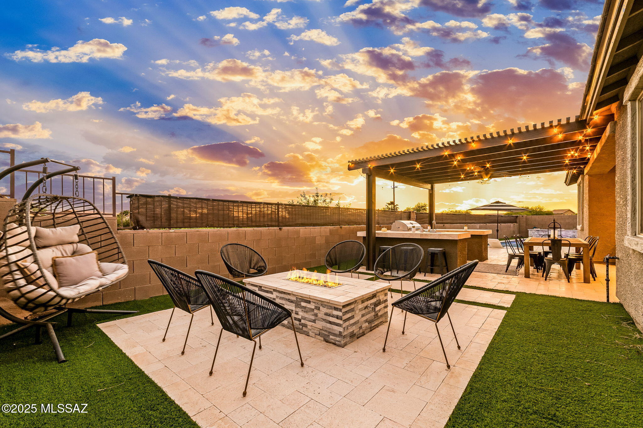 12237 N Goldenview Lane