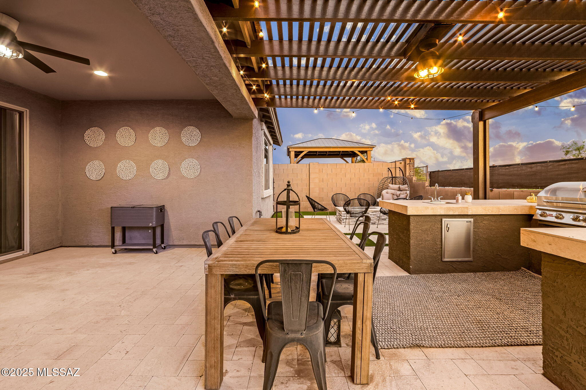 12237 N Goldenview Lane