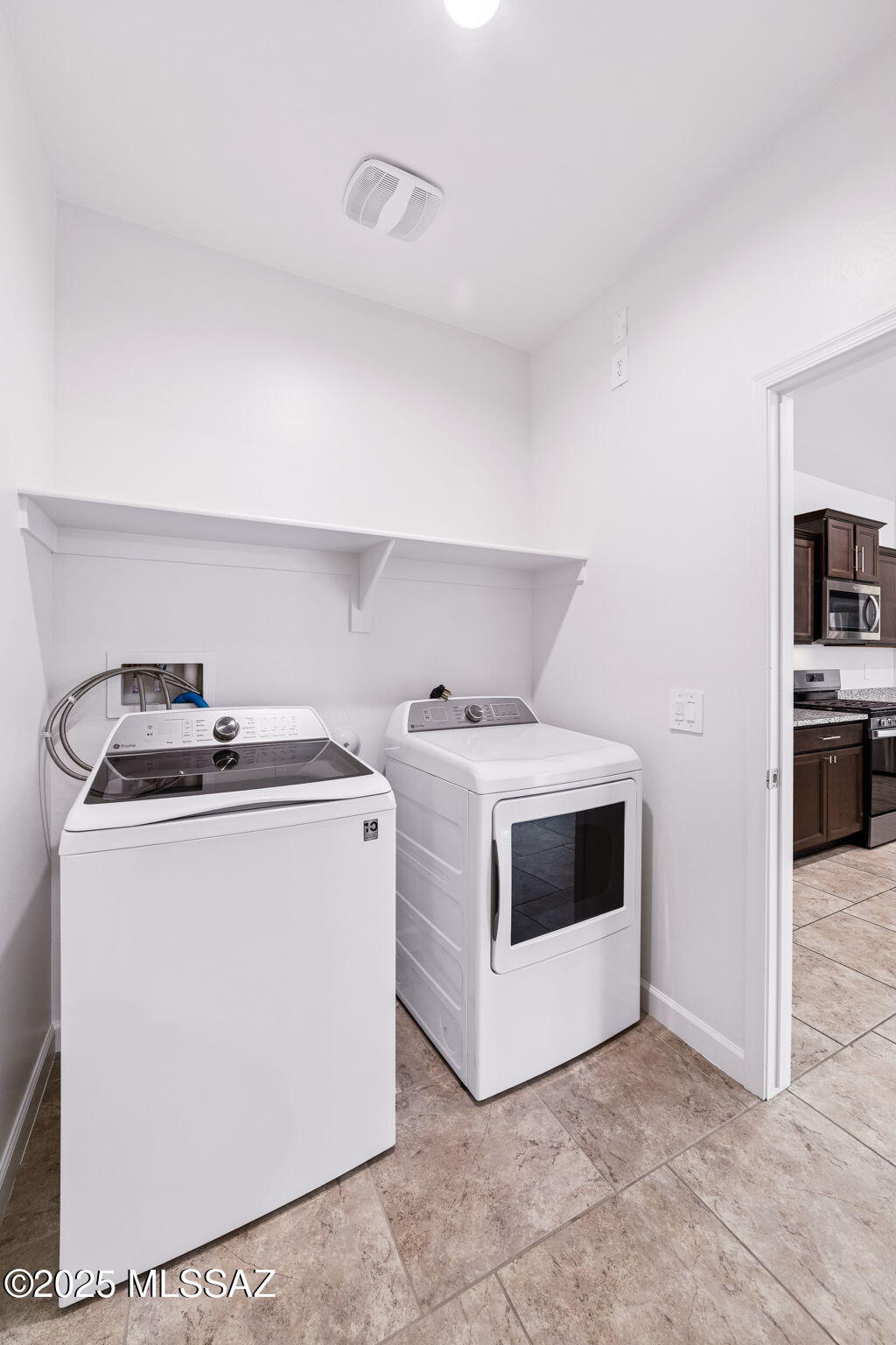 1121 W Meadow Groves Place