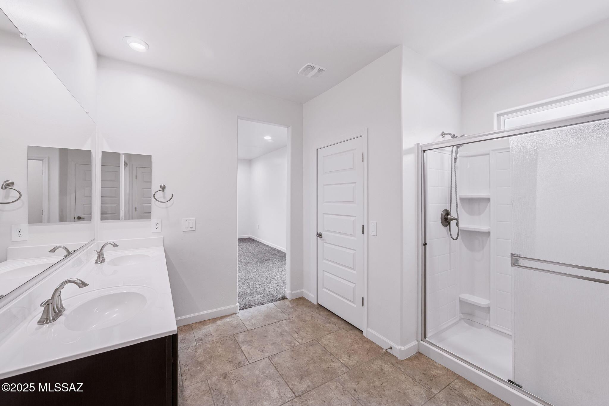 1121 W Meadow Groves Place