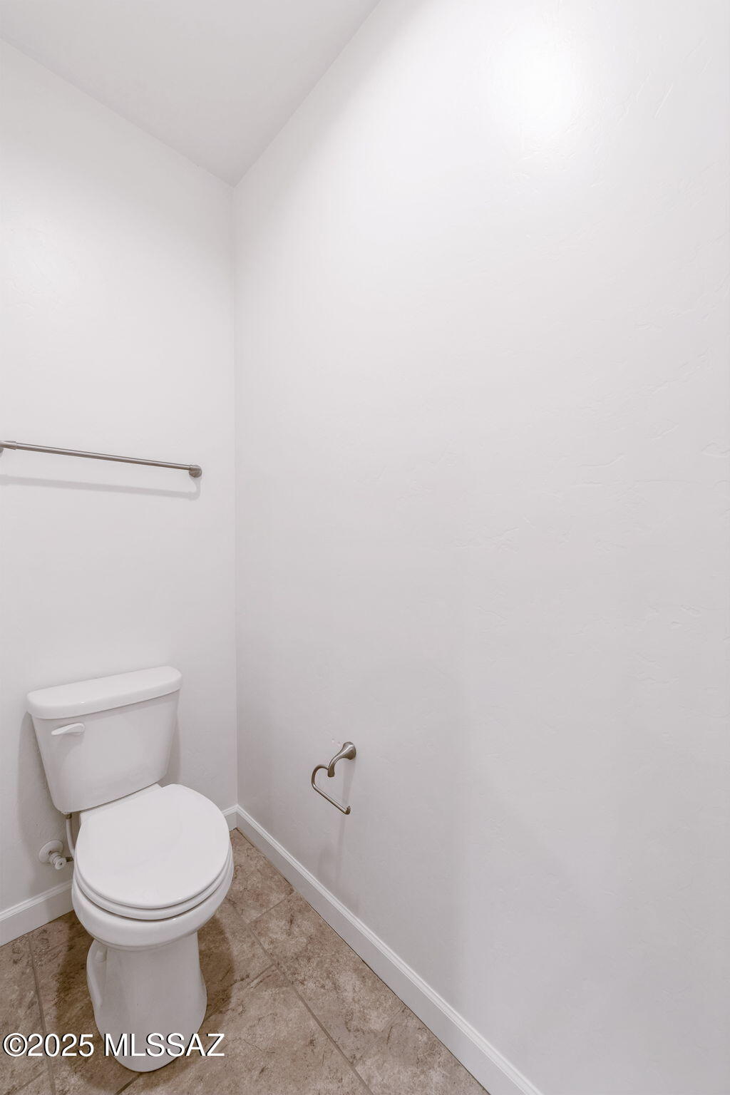 1121 W Meadow Groves Place